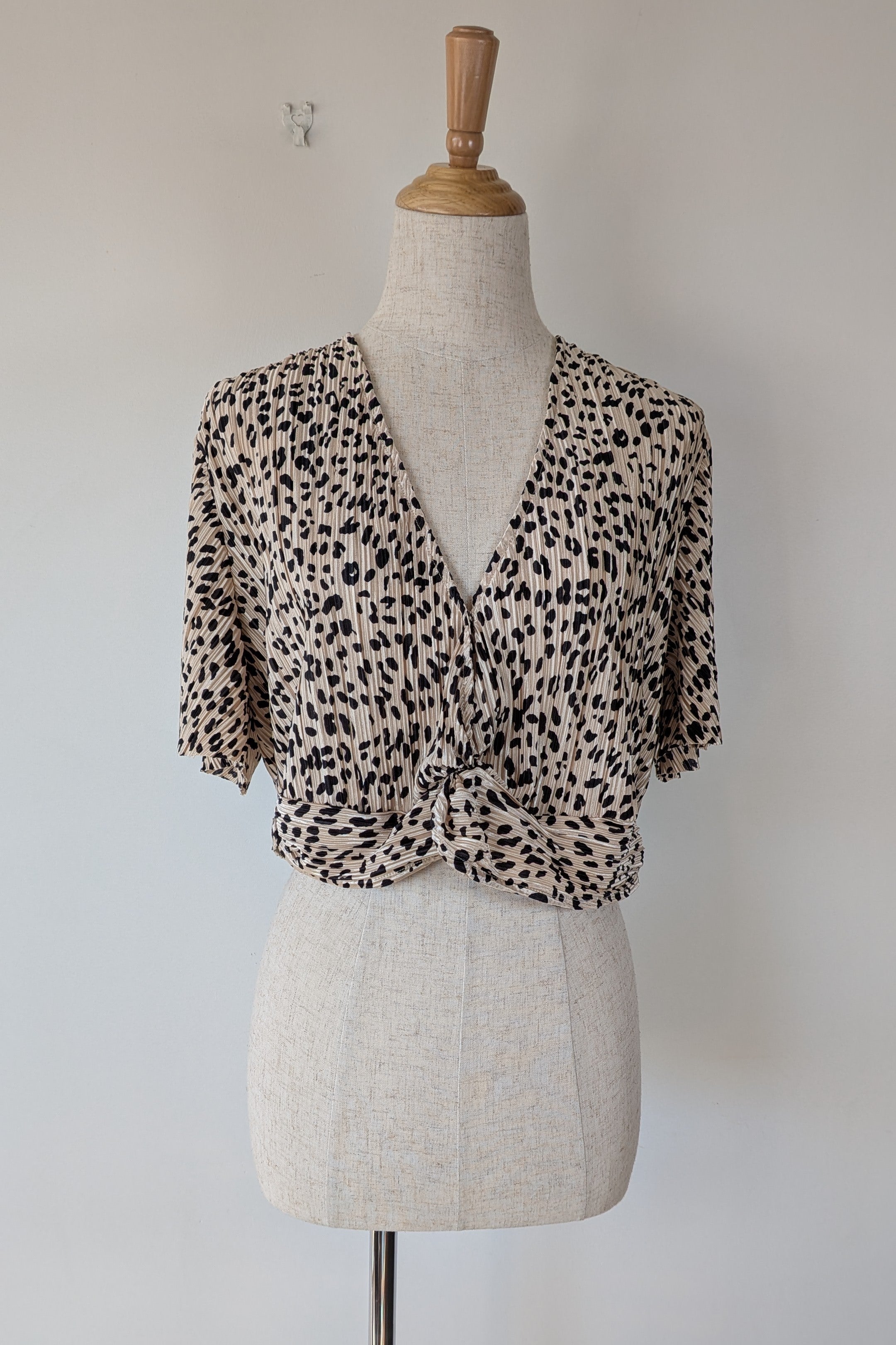 Sportsgirl Animal Cut & Sew Crop Top Size L Brand New With Tags RRP $59.95