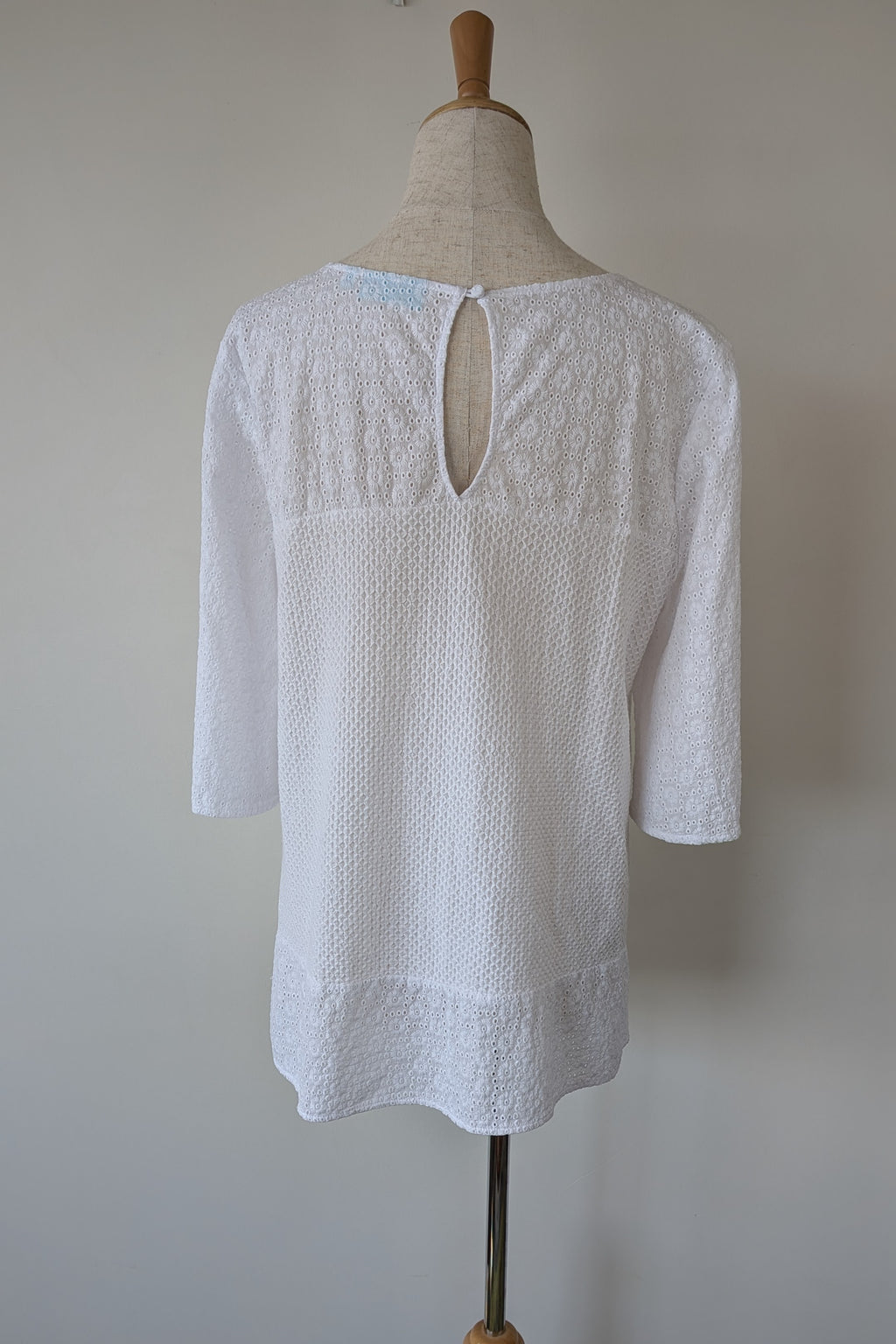 Blue Illusion 100% Organic Cotton White Embroidered Bell Sleeve Shirt Size M