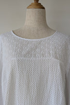 Blue Illusion 100% Organic Cotton White Embroidered Bell Sleeve Shirt Size M