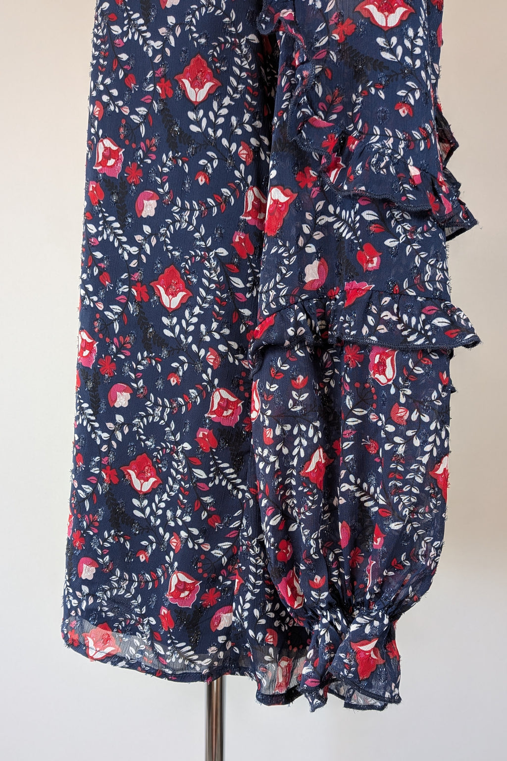 Liz Jordan Designer Collection Frill Trim Lurex Printed Top in Midnight Size 8 BNWT RRP $139.99