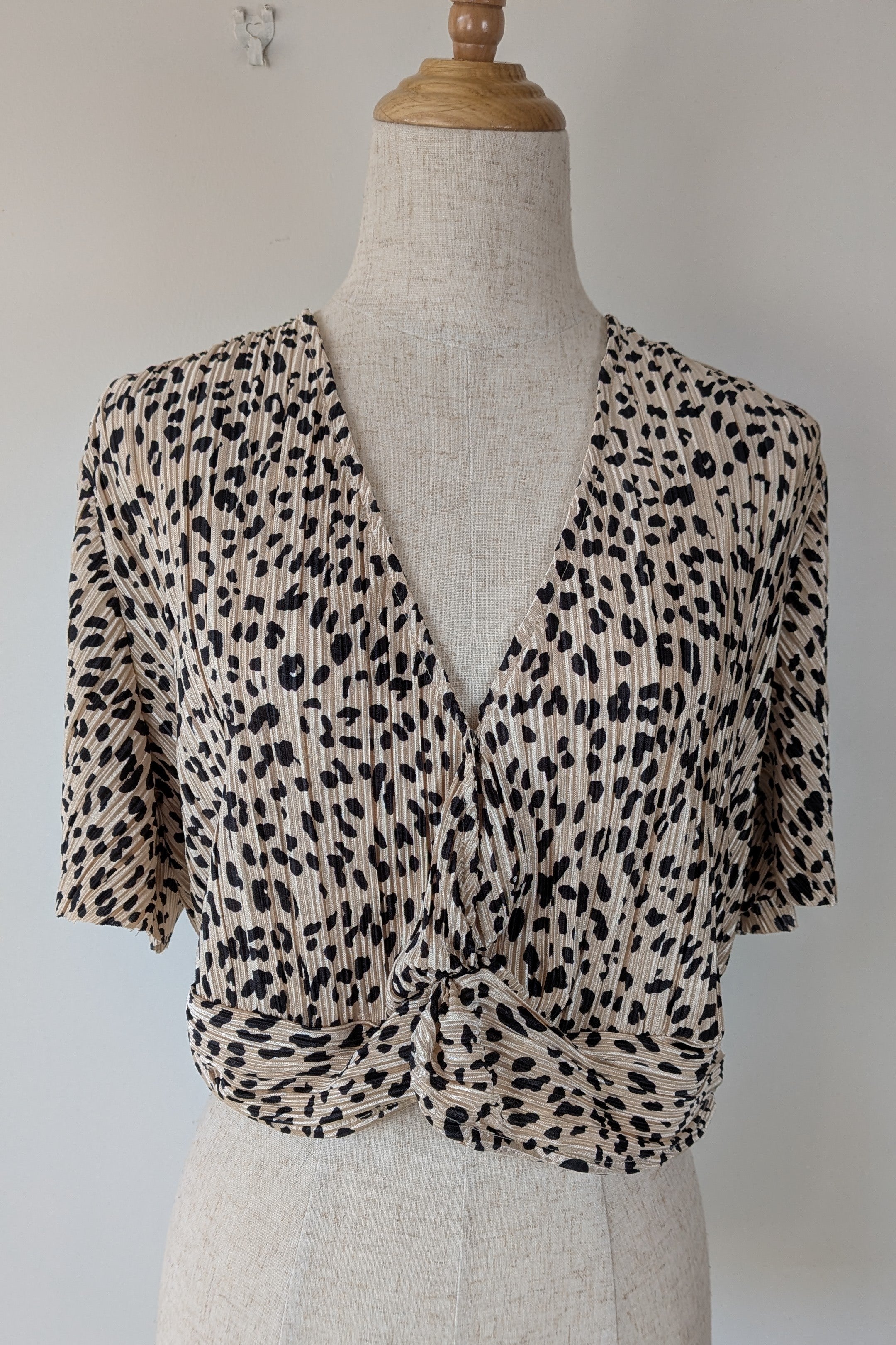 Sportsgirl Animal Cut & Sew Crop Top Size L Brand New With Tags RRP $59.95
