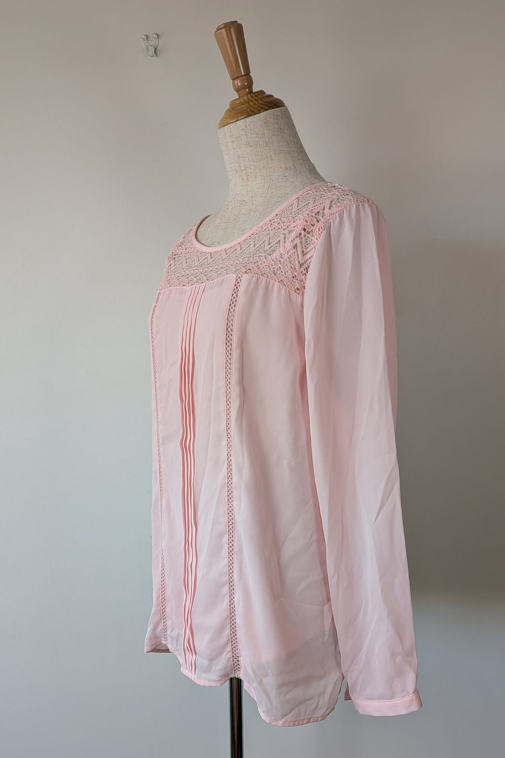 Liz Jordan Designer Collection Rue De Renne Pink Lace Trim Top Size 14 BNWT RRP $99.95