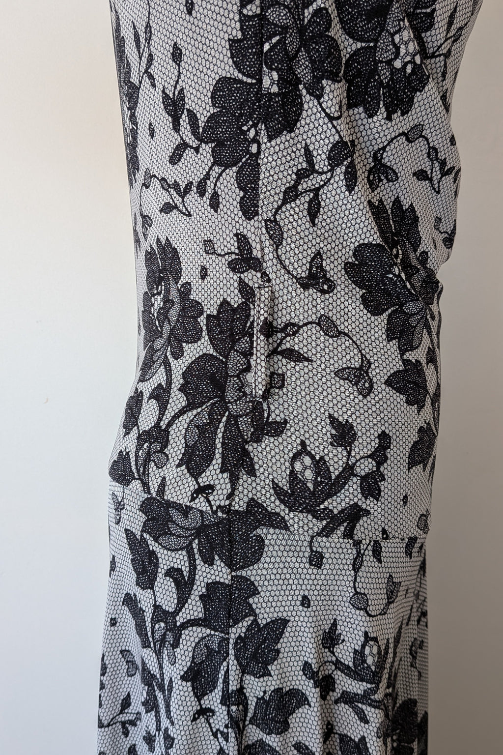 Vintage Y2K Tea Berry Floral Lace Cowl Neck Dress Size 8/10