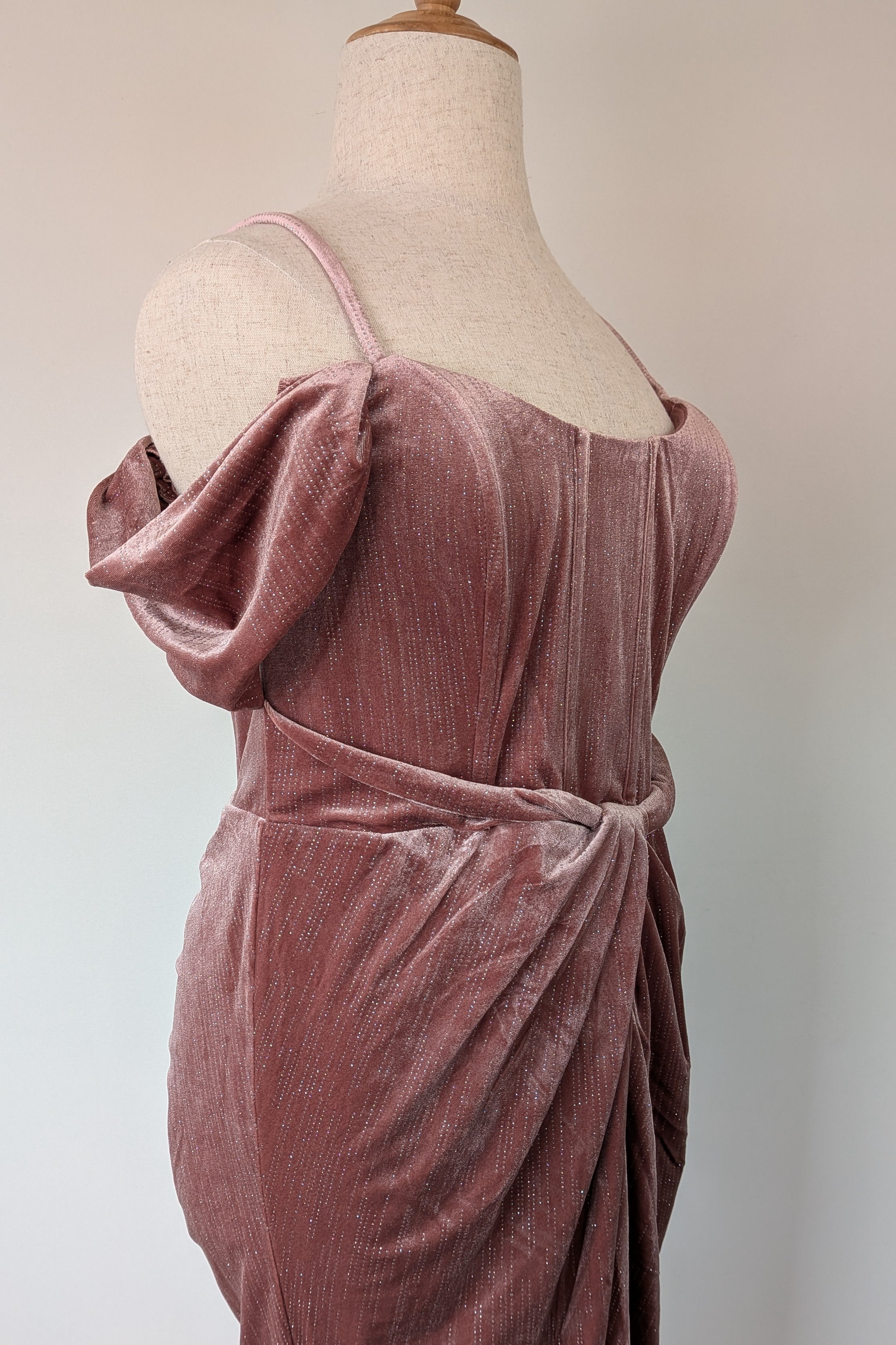 City Chic Jayla Cold Shoulder Velvet Rose Dress Size M