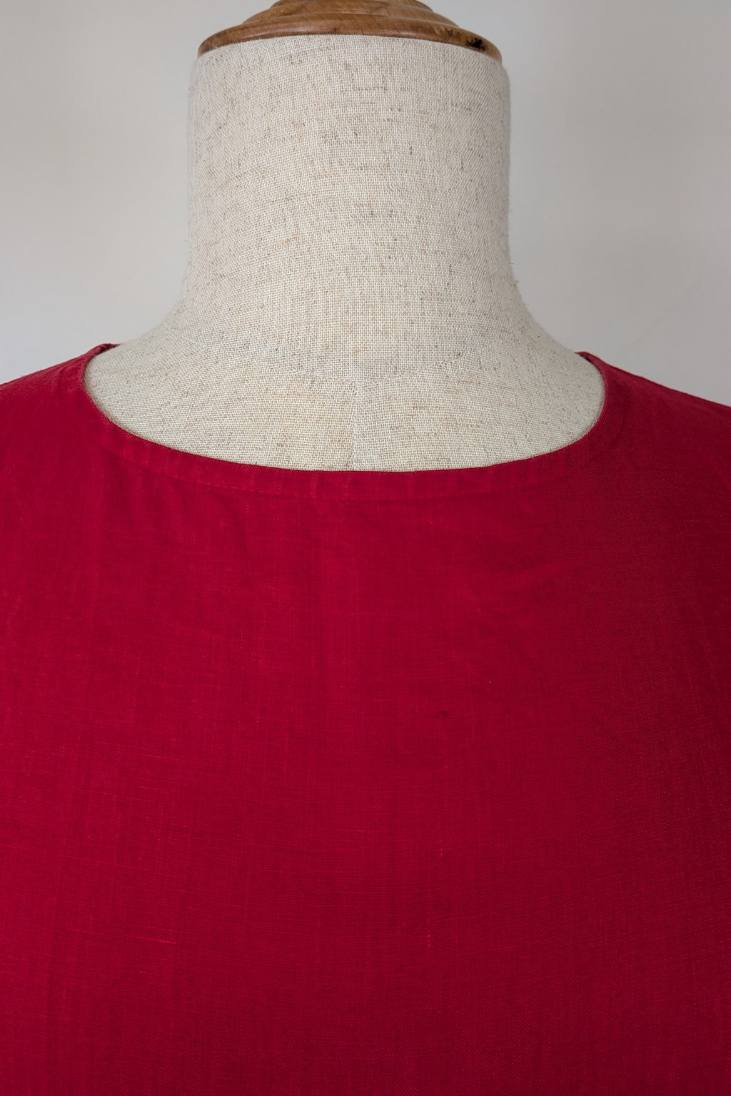 Vintage 90s Motto Red Sleeveless 100% Linen Shirt Size 16