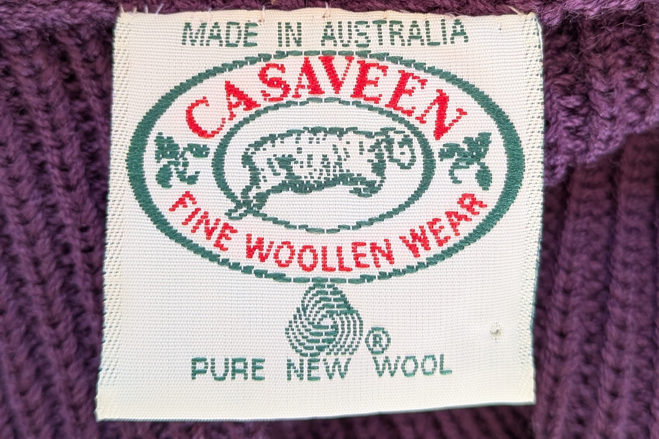 Vintage 80s Casaveen Pure New Wool Purple Cardigan (Made in Tasmania) Size 14
