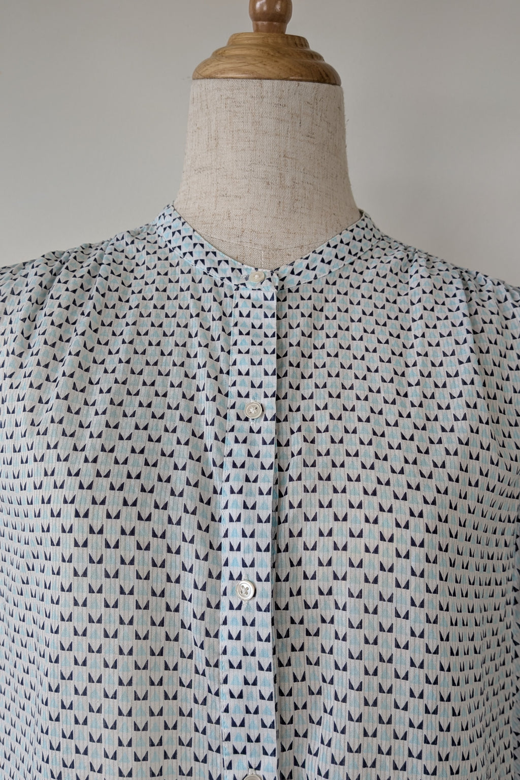 Country Road Blue Geometric Cotton Puff Sleeve Shirt Size S