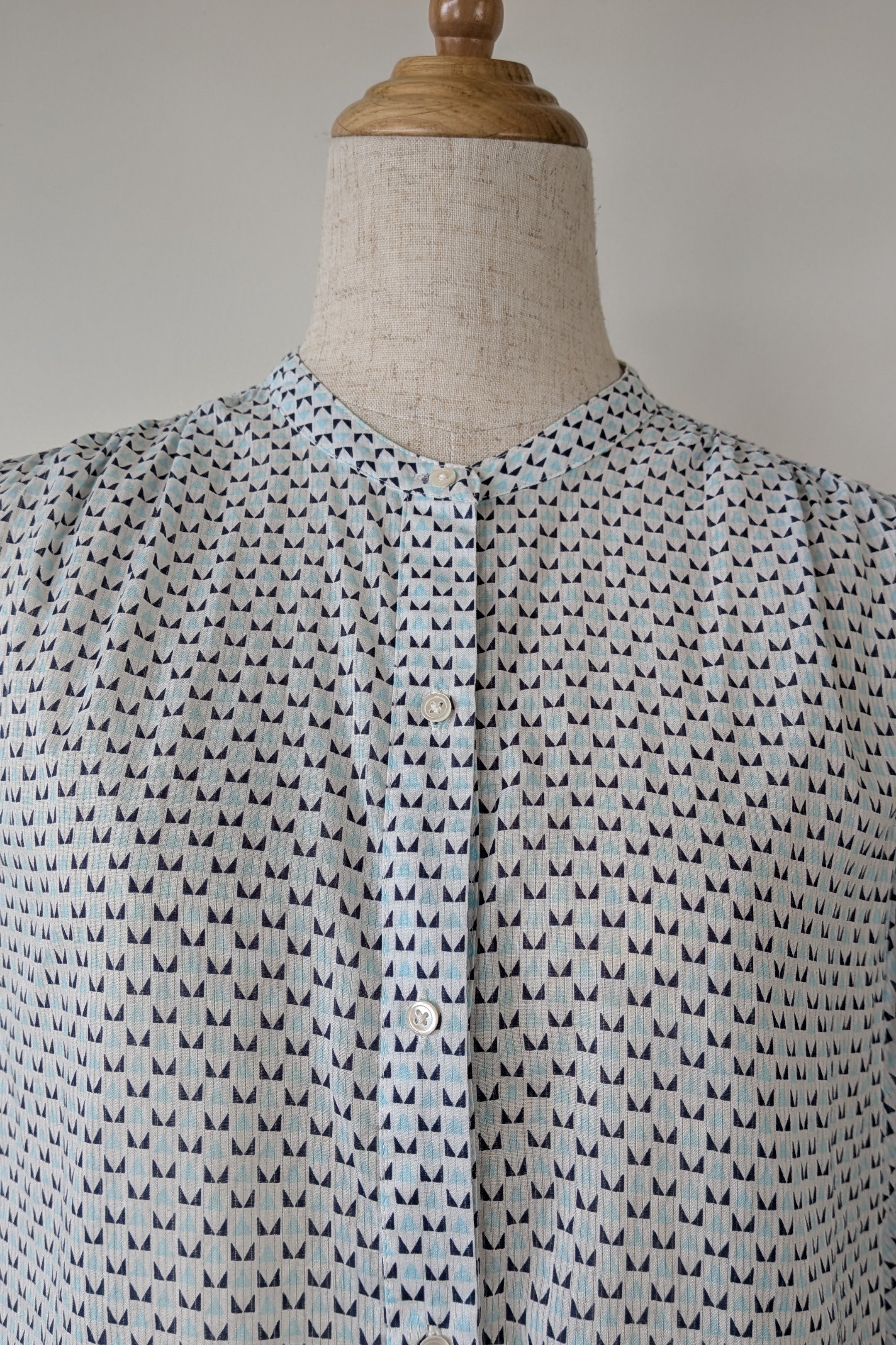 Country Road Blue Geometric Cotton Puff Sleeve Shirt Size S