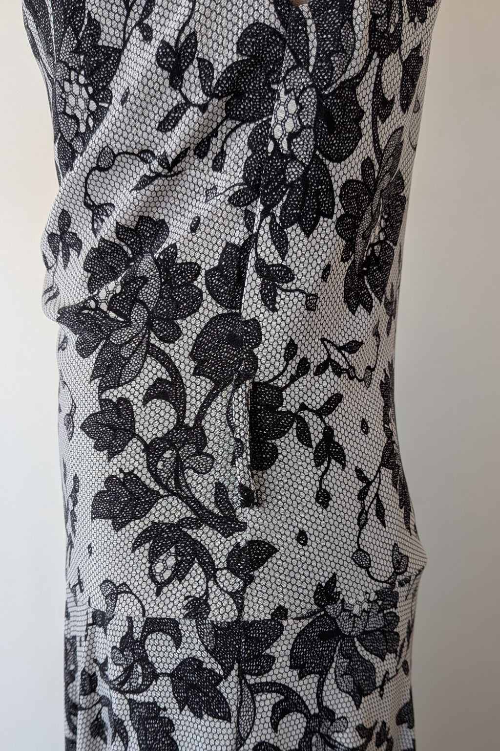 Vintage Y2K Tea Berry Floral Lace Cowl Neck Dress Size 8/10