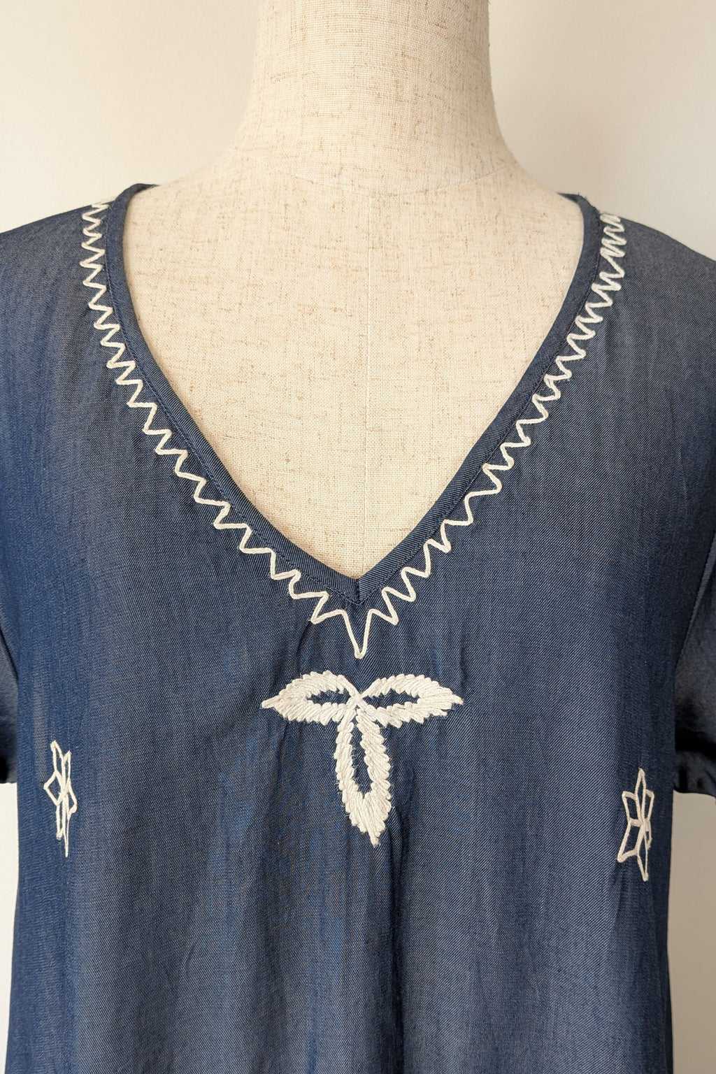 Ruby Yaya Denim Blue Embroidered Kaftan Dress Size M
