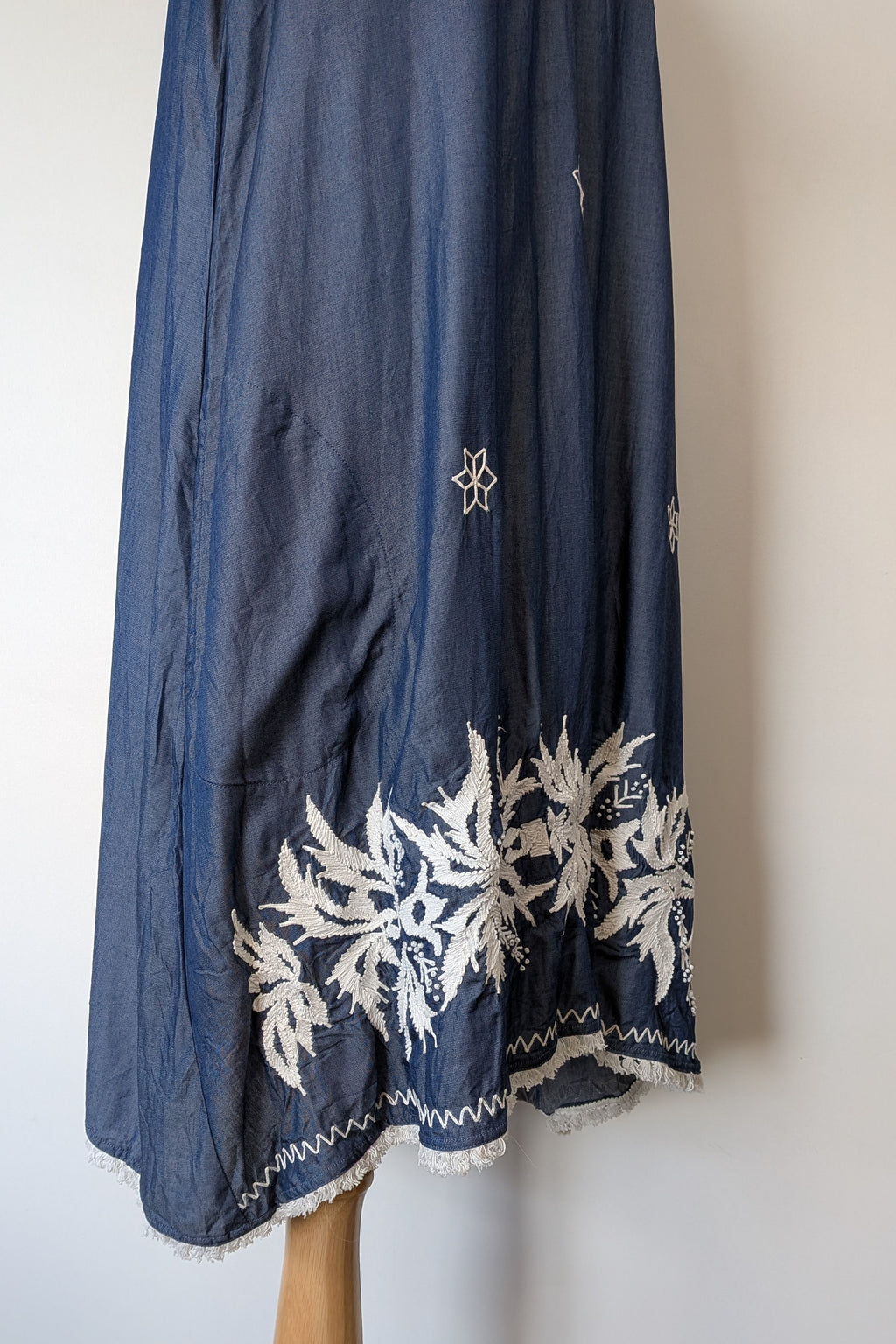 Ruby Yaya Denim Blue Embroidered Kaftan Dress Size M