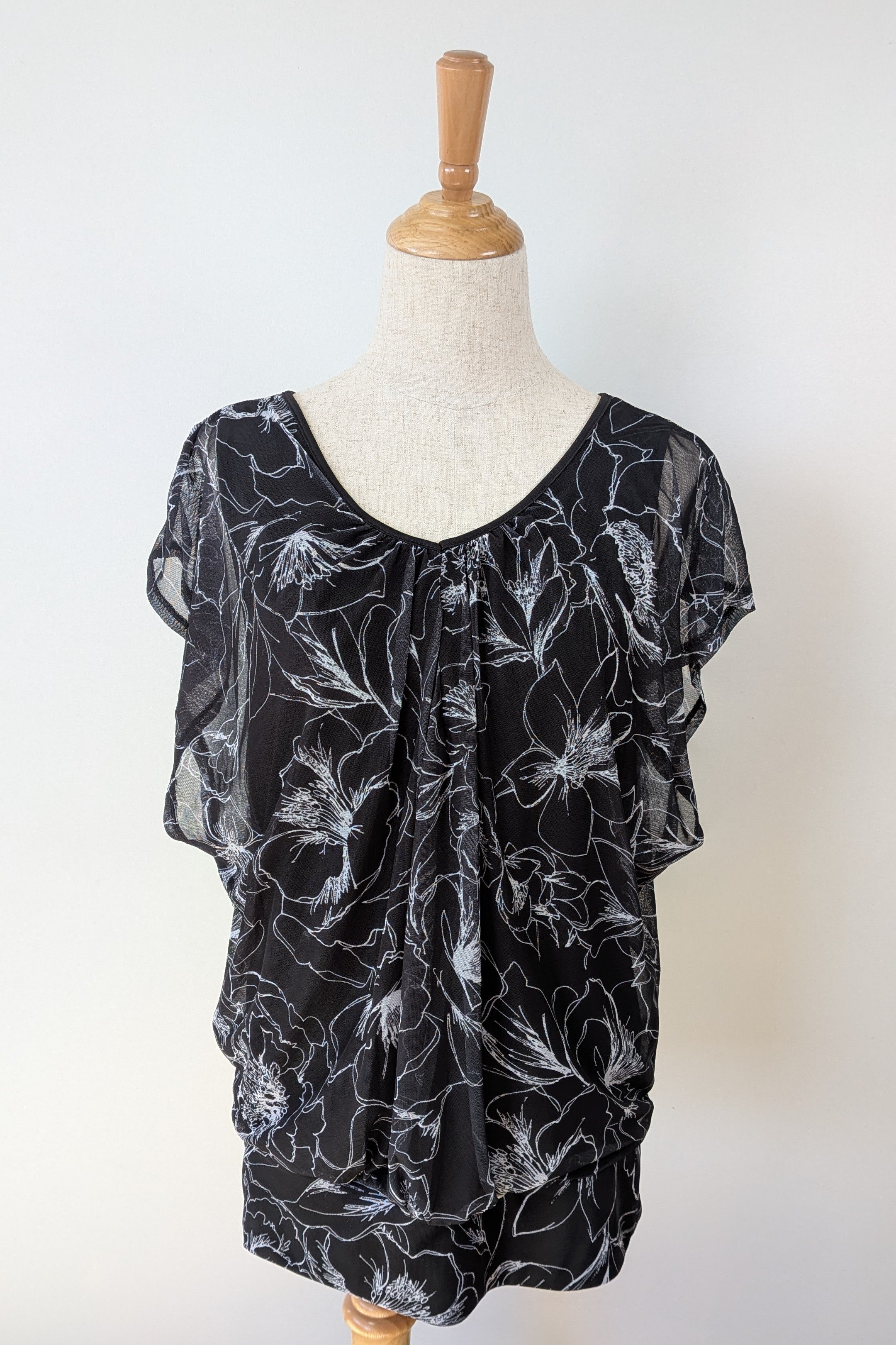 Millers Volume Mesh Monochrome Top Size 12 Brand New With Tags RRP $45