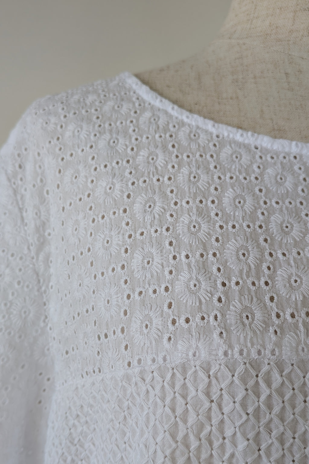 Blue Illusion 100% Organic Cotton White Embroidered Bell Sleeve Shirt Size M