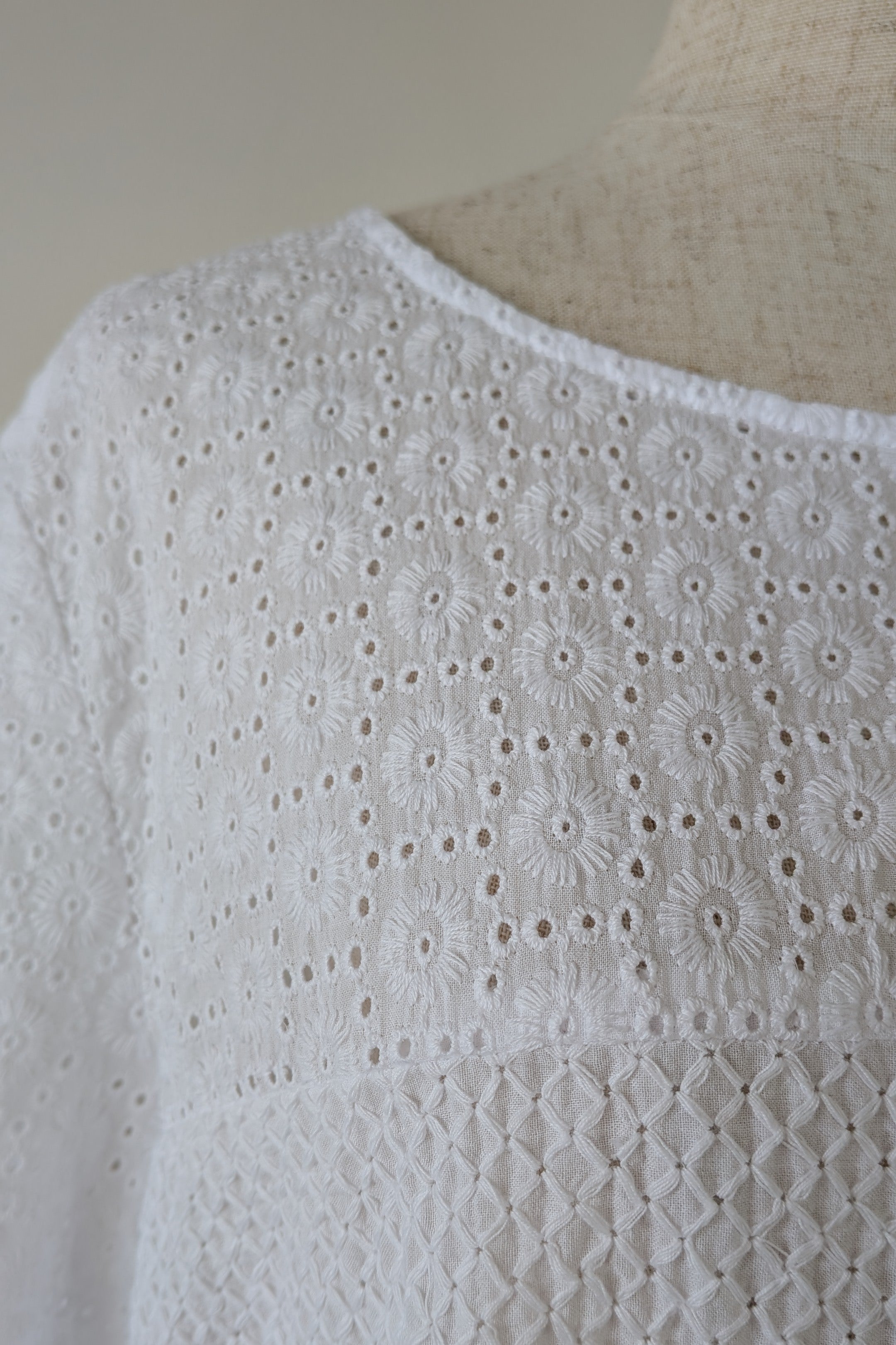 Blue Illusion 100% Organic Cotton White Embroidered Bell Sleeve Shirt Size M