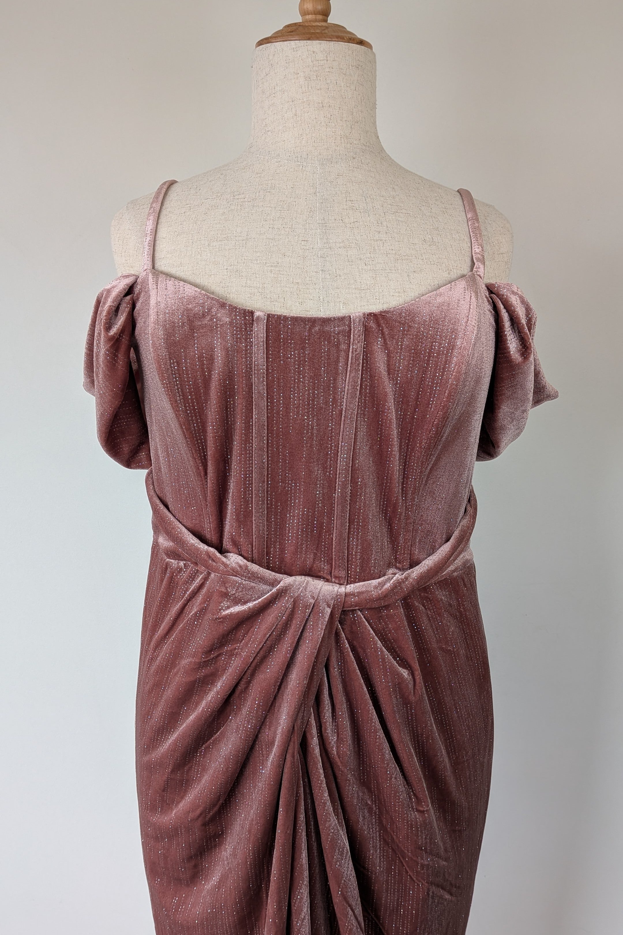 City Chic Jayla Cold Shoulder Velvet Rose Dress Size M