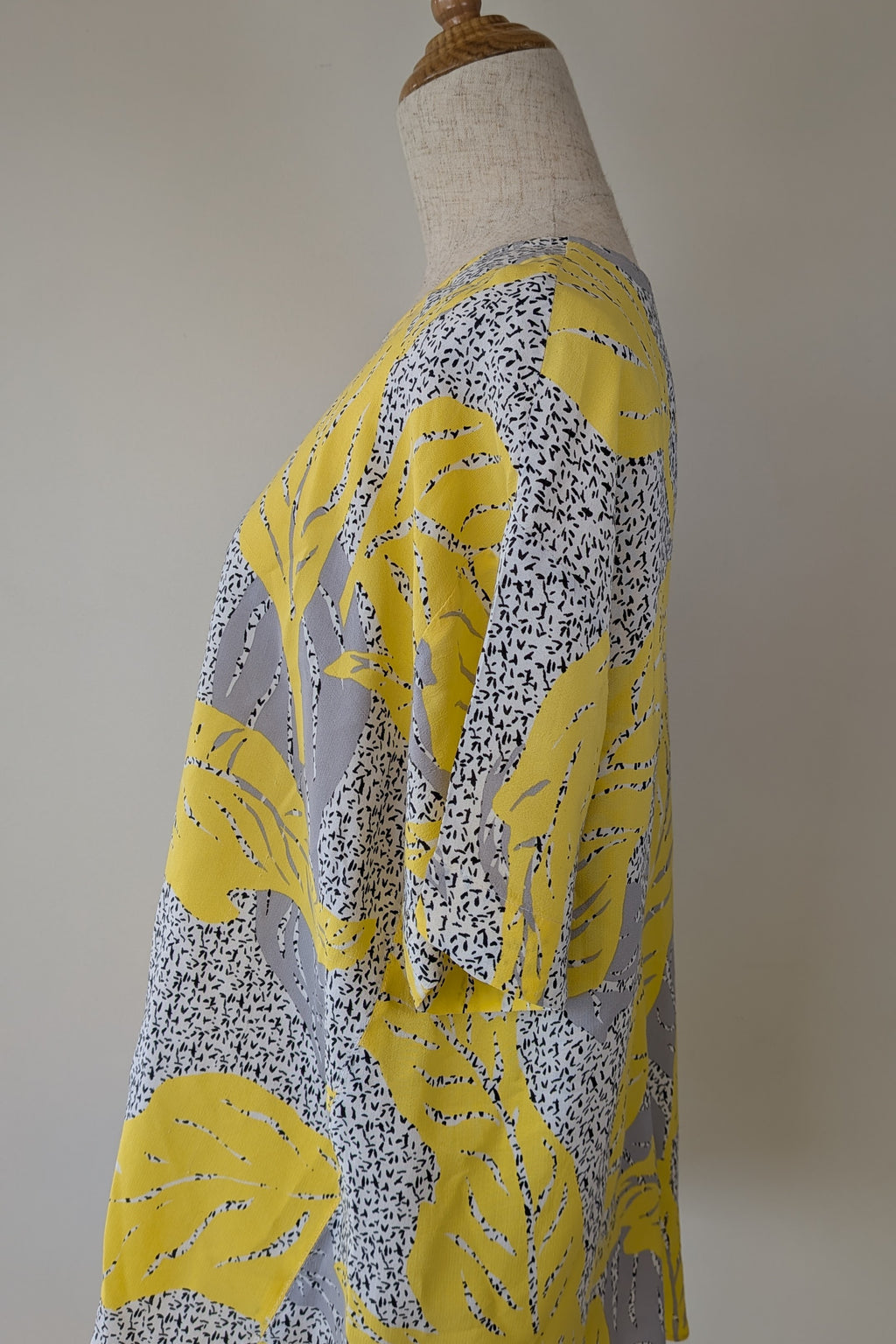Country Road Tropical Print Woven Top Size M