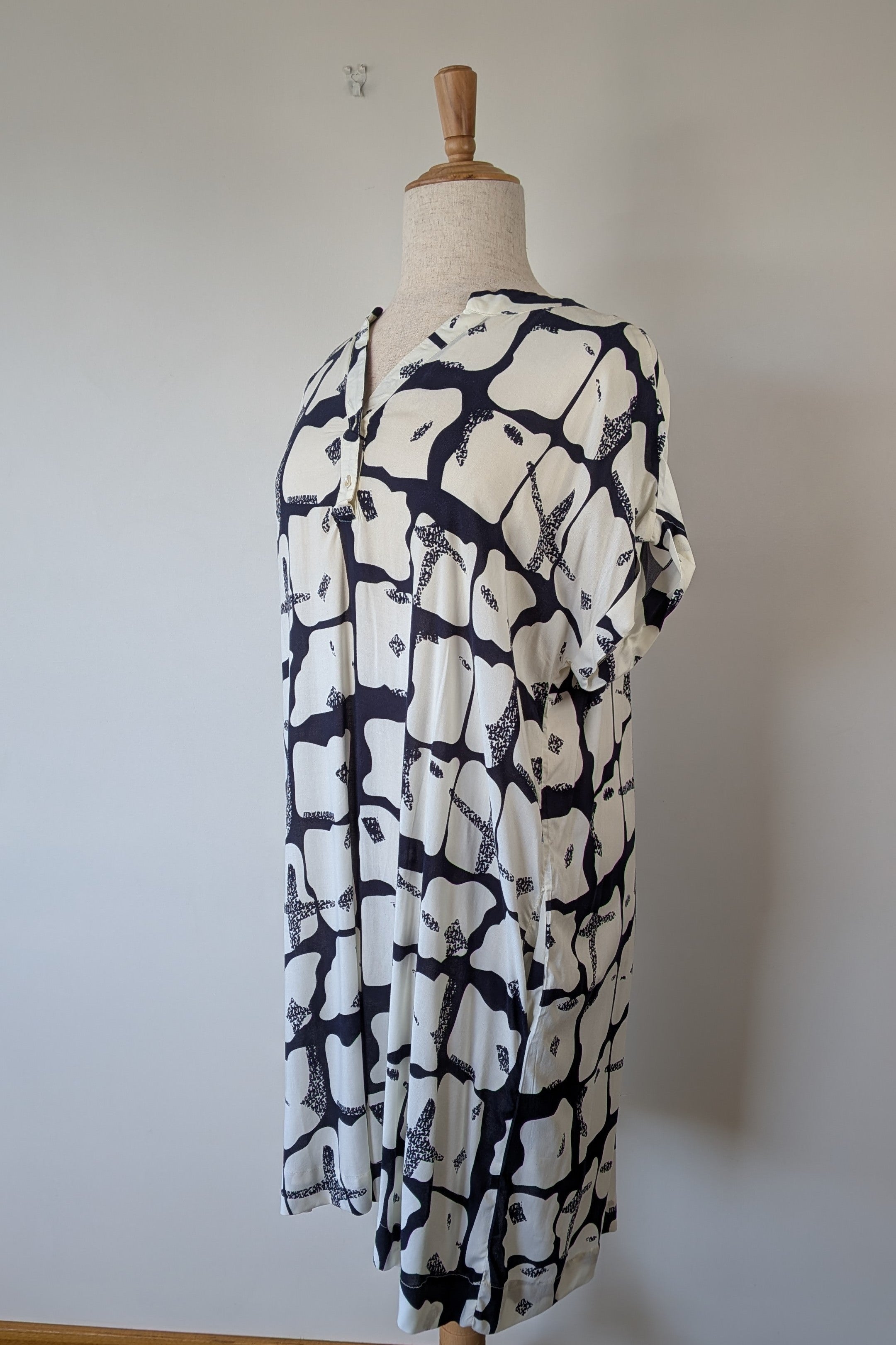 Autograph Ombre Monochrome Midi Dress Size 16 Brand New With Tags RRP $119.95