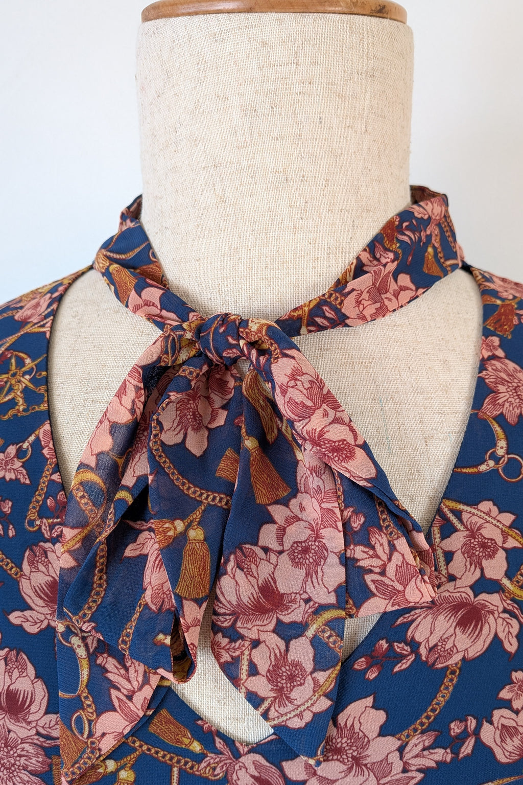 Modcloth Apogee of Elegance Floral & Horse Print Dress Size 22