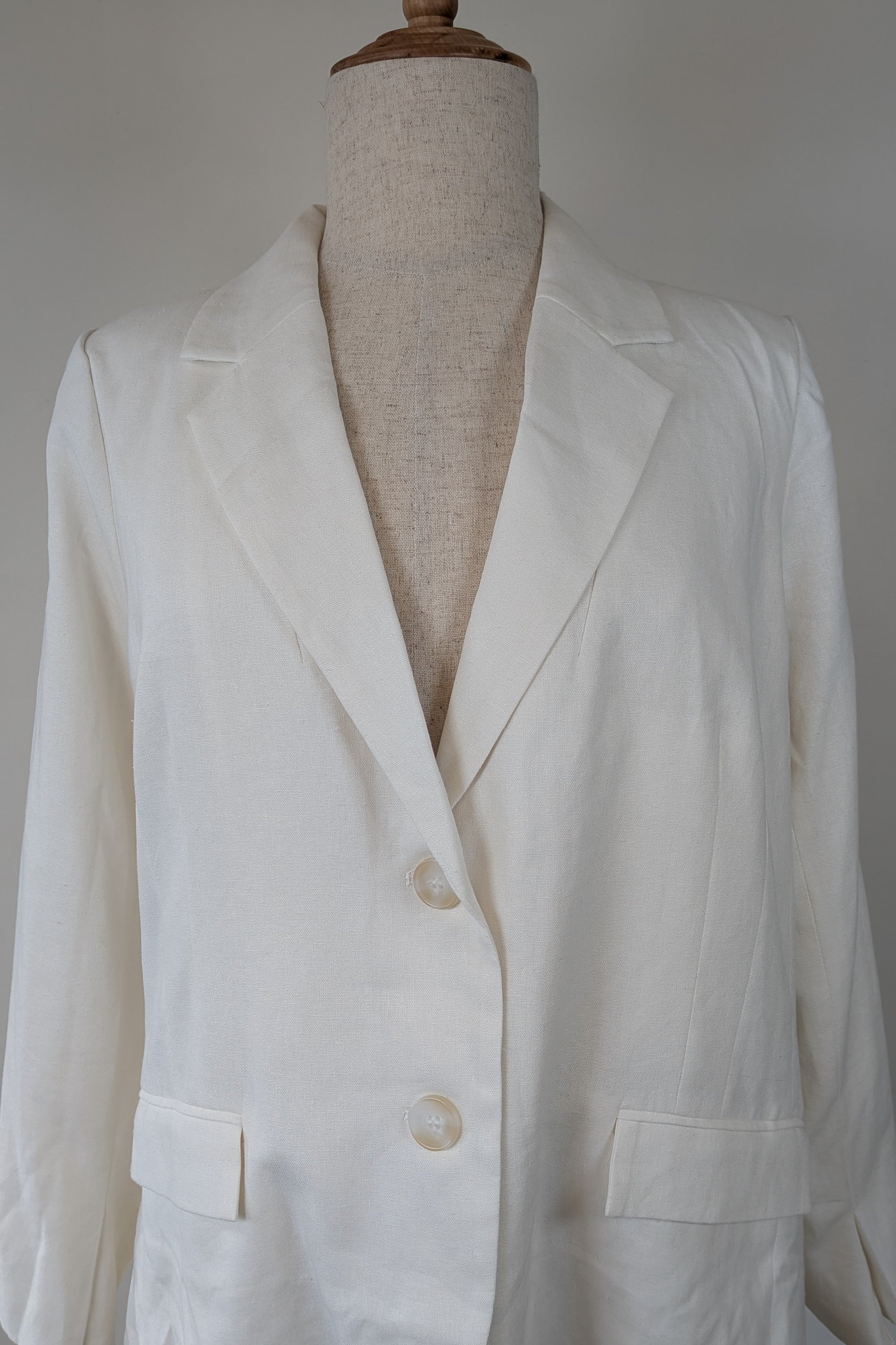 City Chic Sylvie Ivory Linen Blazer Size S Brand New With Tags RRP $139.95