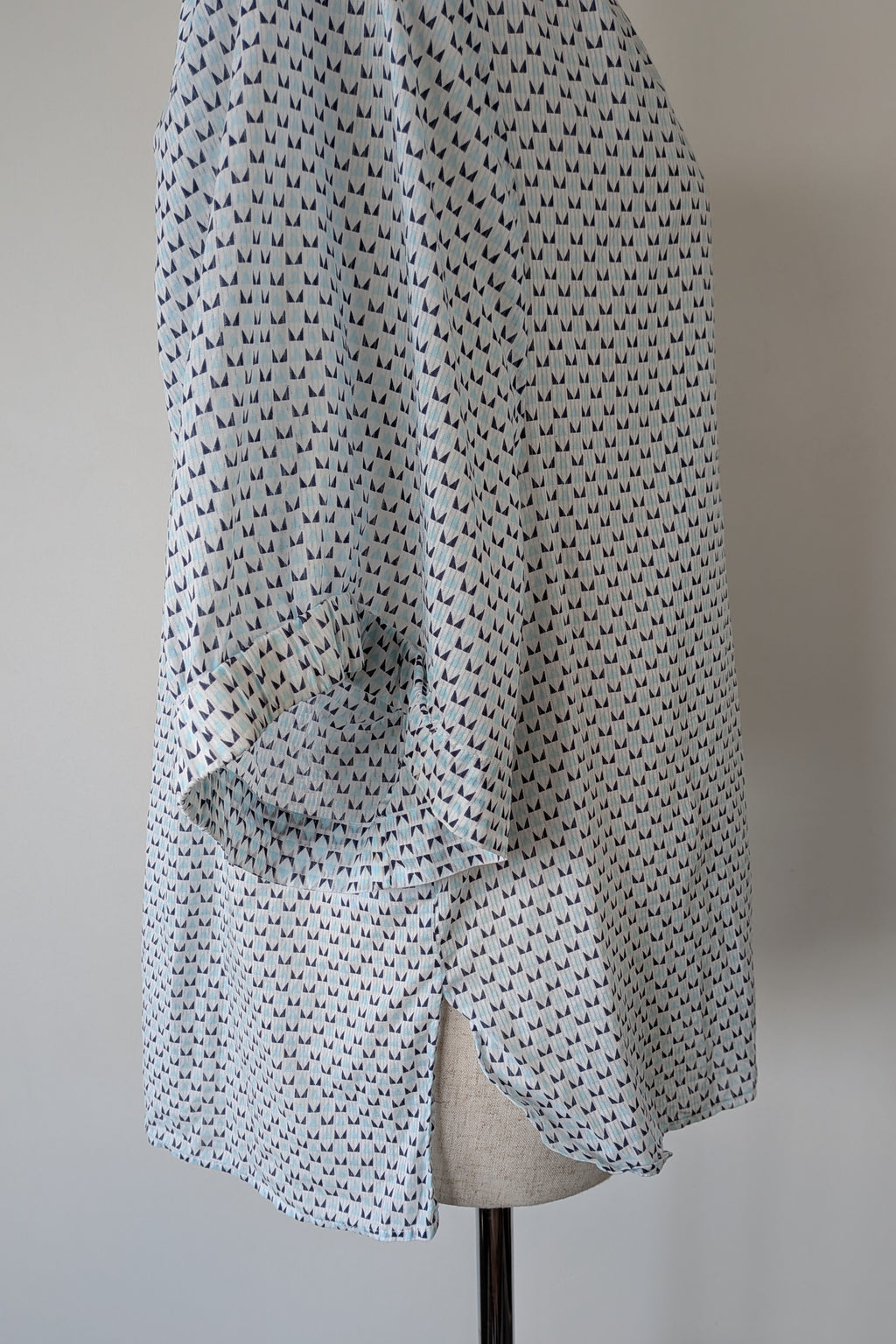 Country Road Blue Geometric Cotton Puff Sleeve Shirt Size S
