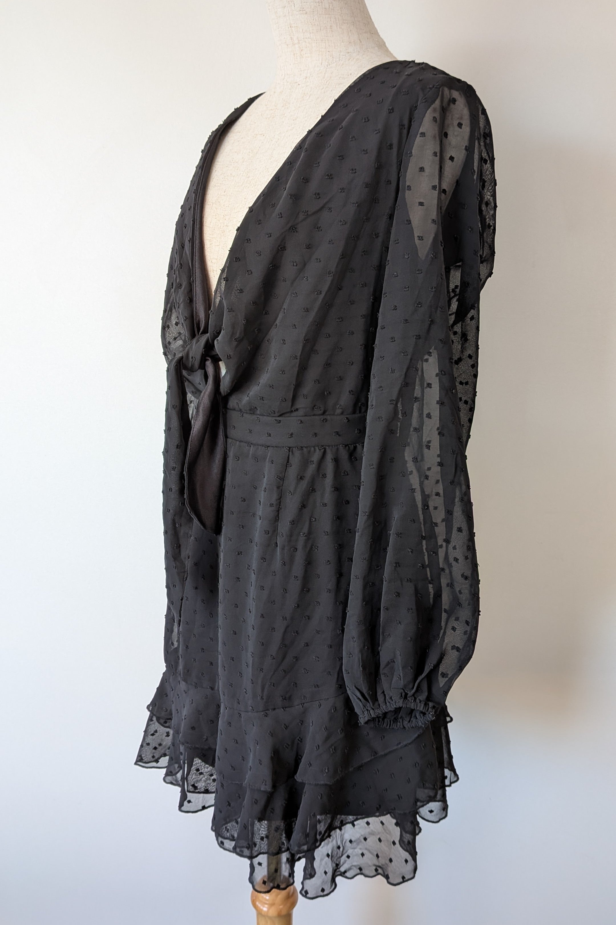 Boohoo Black Ruffle Hem Dobby Chiffon Mini Dress Size 8/10 Brand New With Tags RRP $84