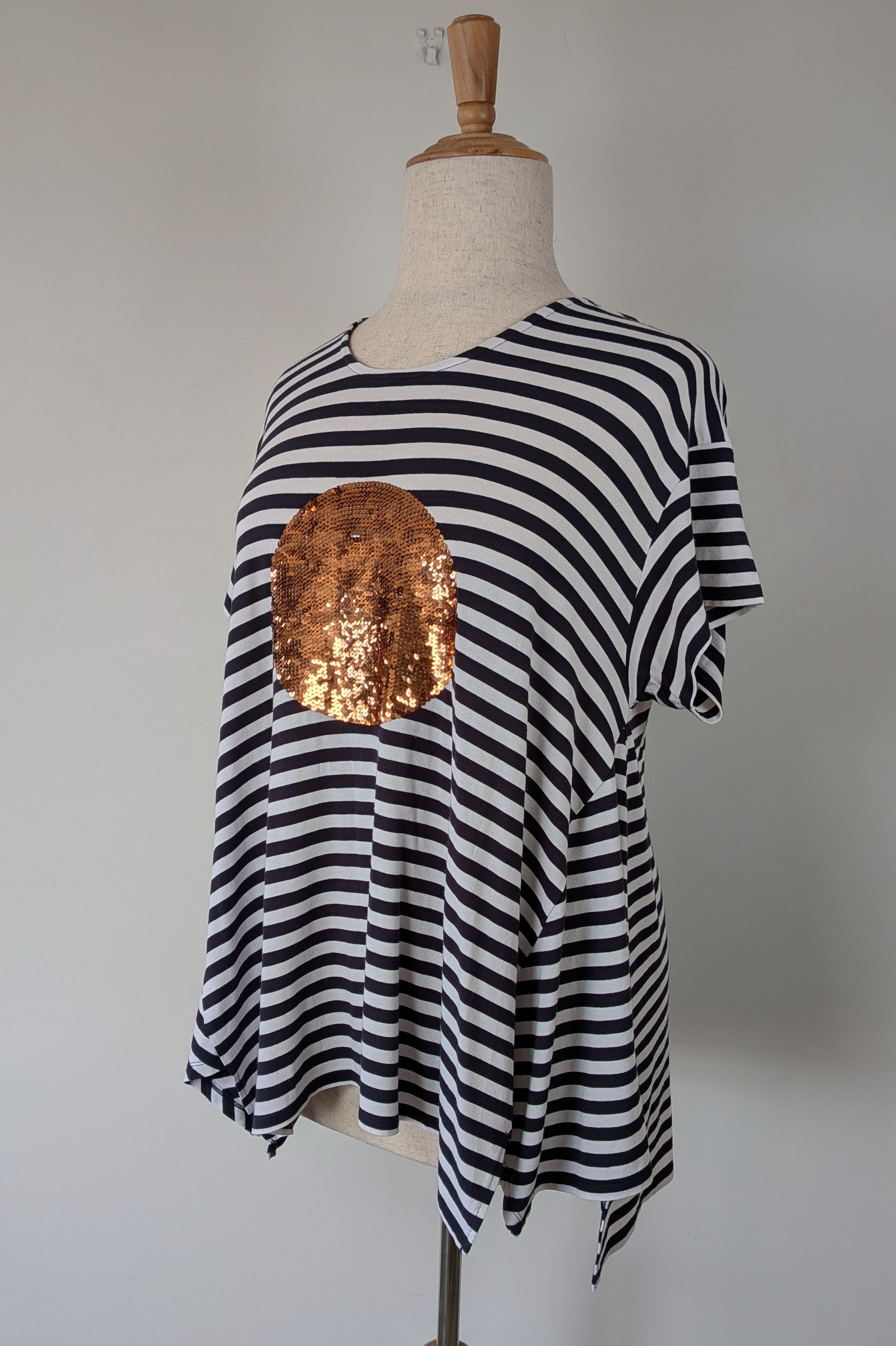 Virtuelle Gold Sequin Spot Stripe Handkerchief Hem Top Size XS