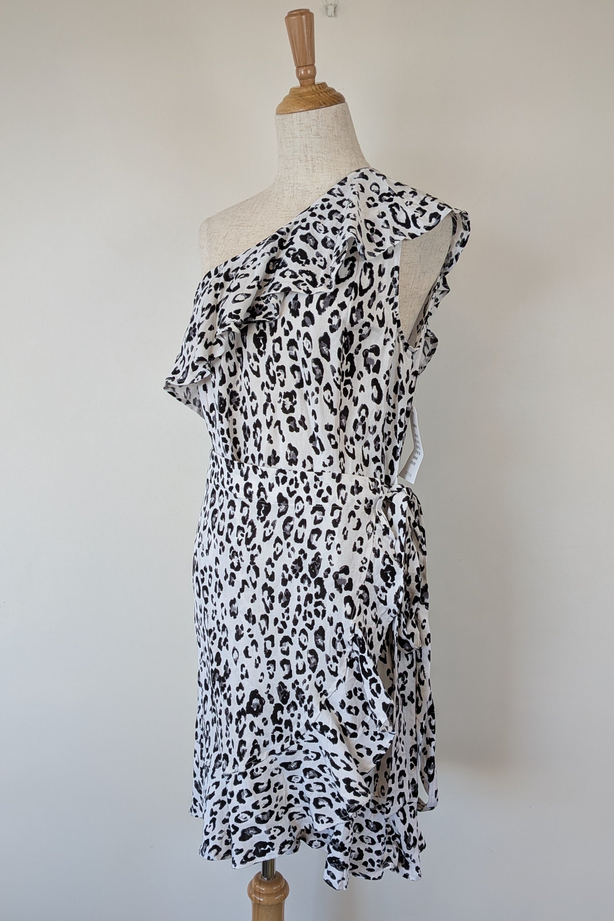 Decjuba Maya One Shoulder Dress Size 10 Brand New With Tags RRP $129.95