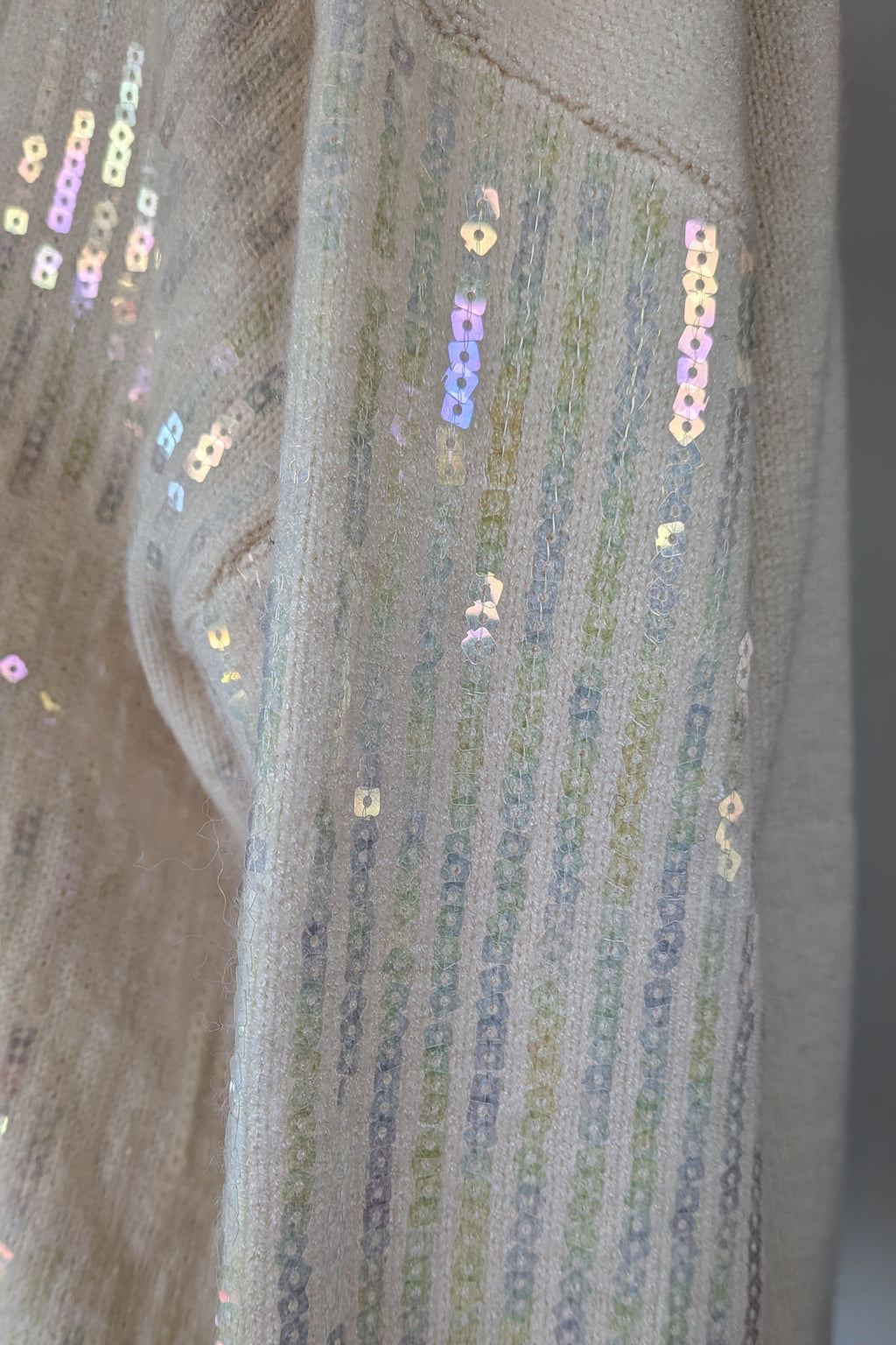 Vine Apparel White Wool Blend Iridescent Sequin Jumper Size M/L
