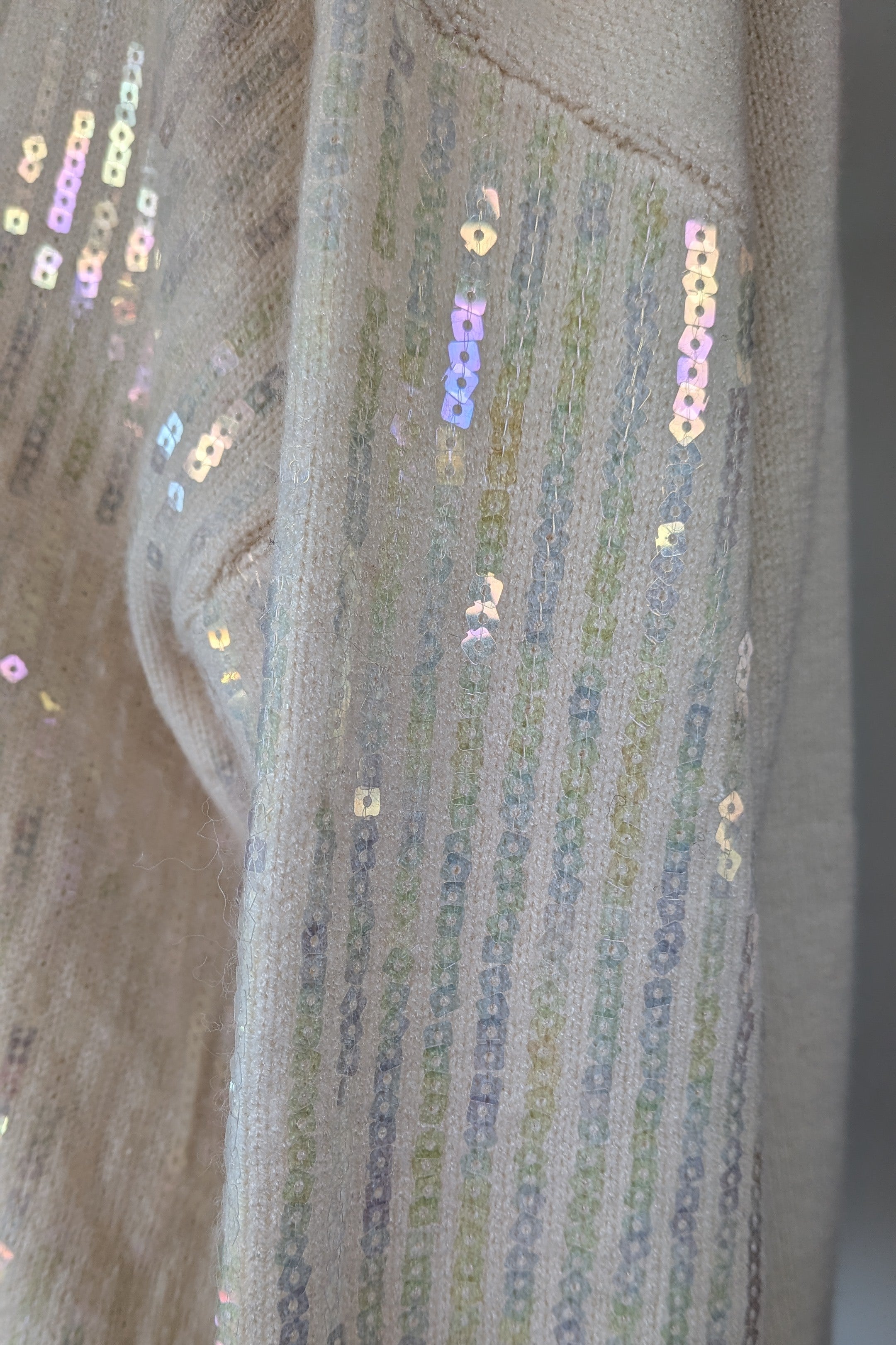 Vine Apparel White Wool Blend Iridescent Sequin Jumper Size M/L