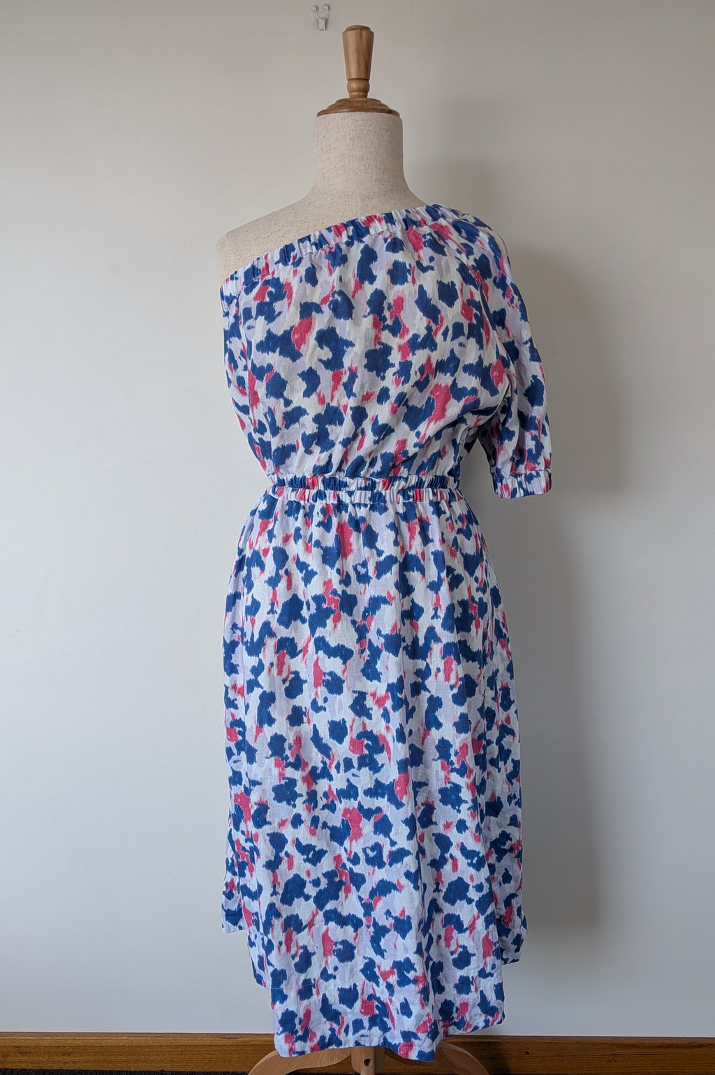 Witchery Linen One Shoulder Watercolour Print Midi Dress with Cut Out Size 16