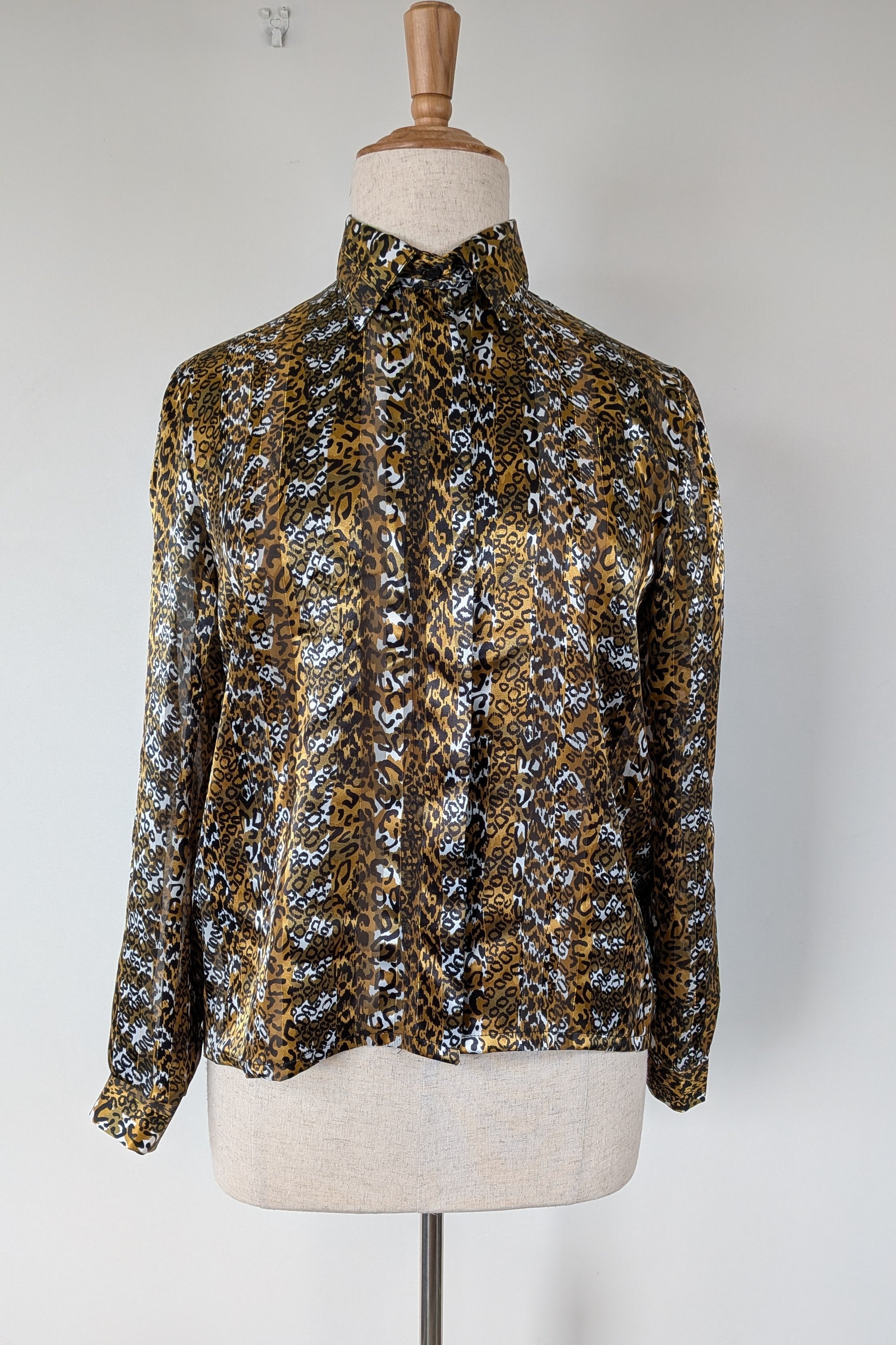Vintage 90s Talkabout Leopard Print Shirt Size L