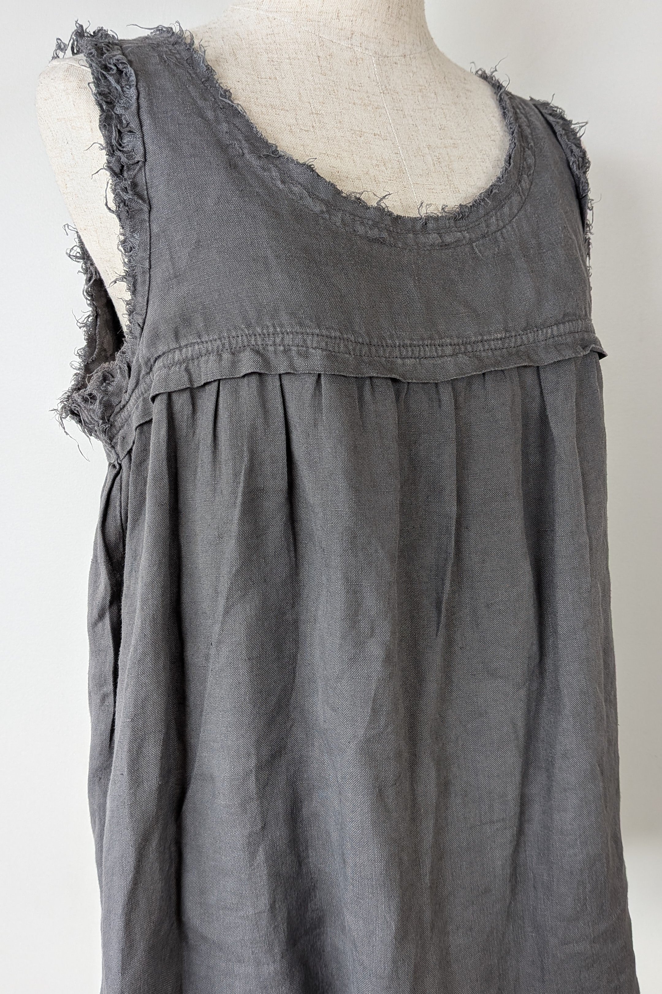 Montaigne Grey Pur Frayed Singlet Top in Linen Size S