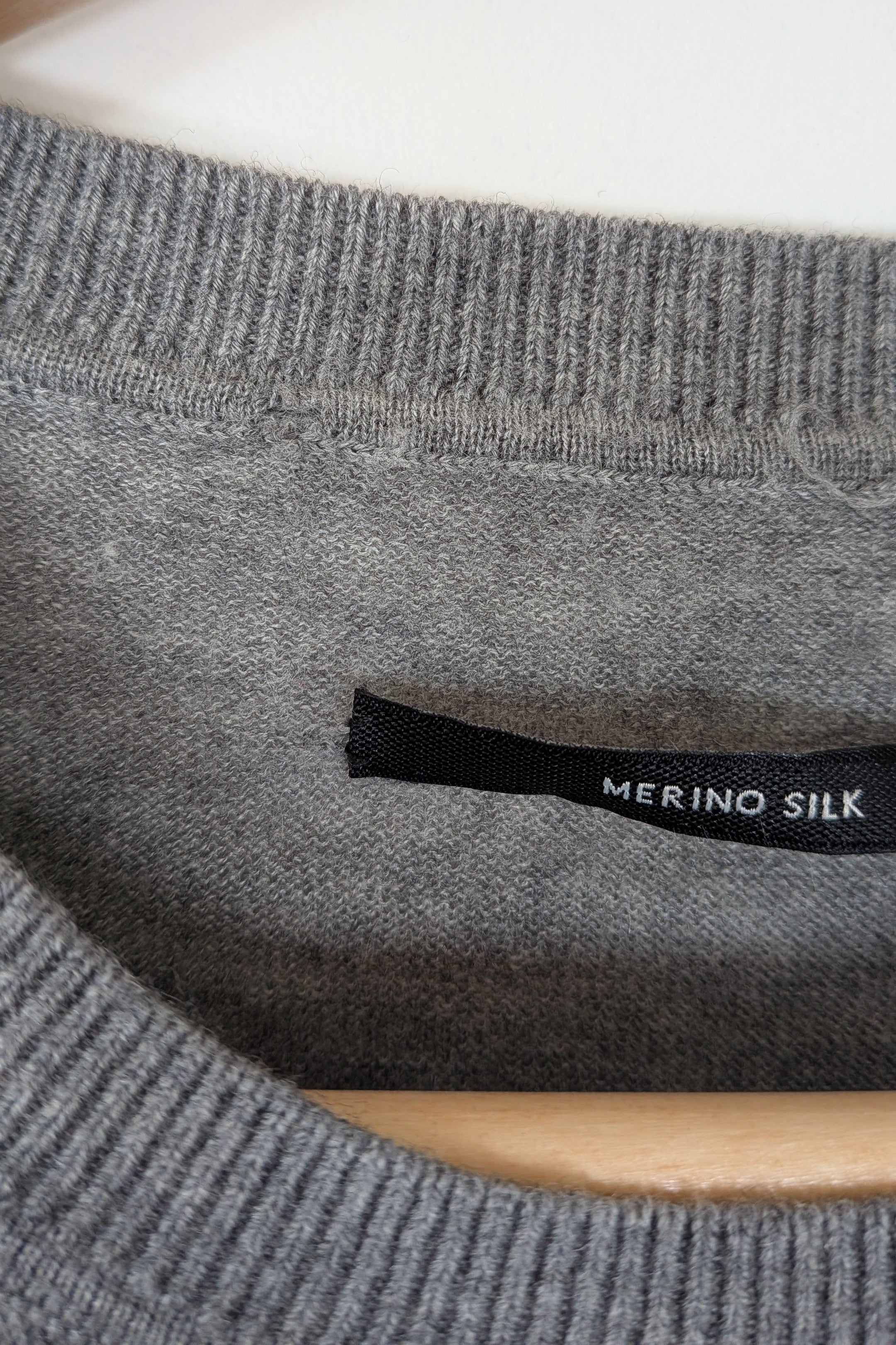 Country Road Grey Merino Wool & Silk Asymmetric Long Knit Top Size XXS