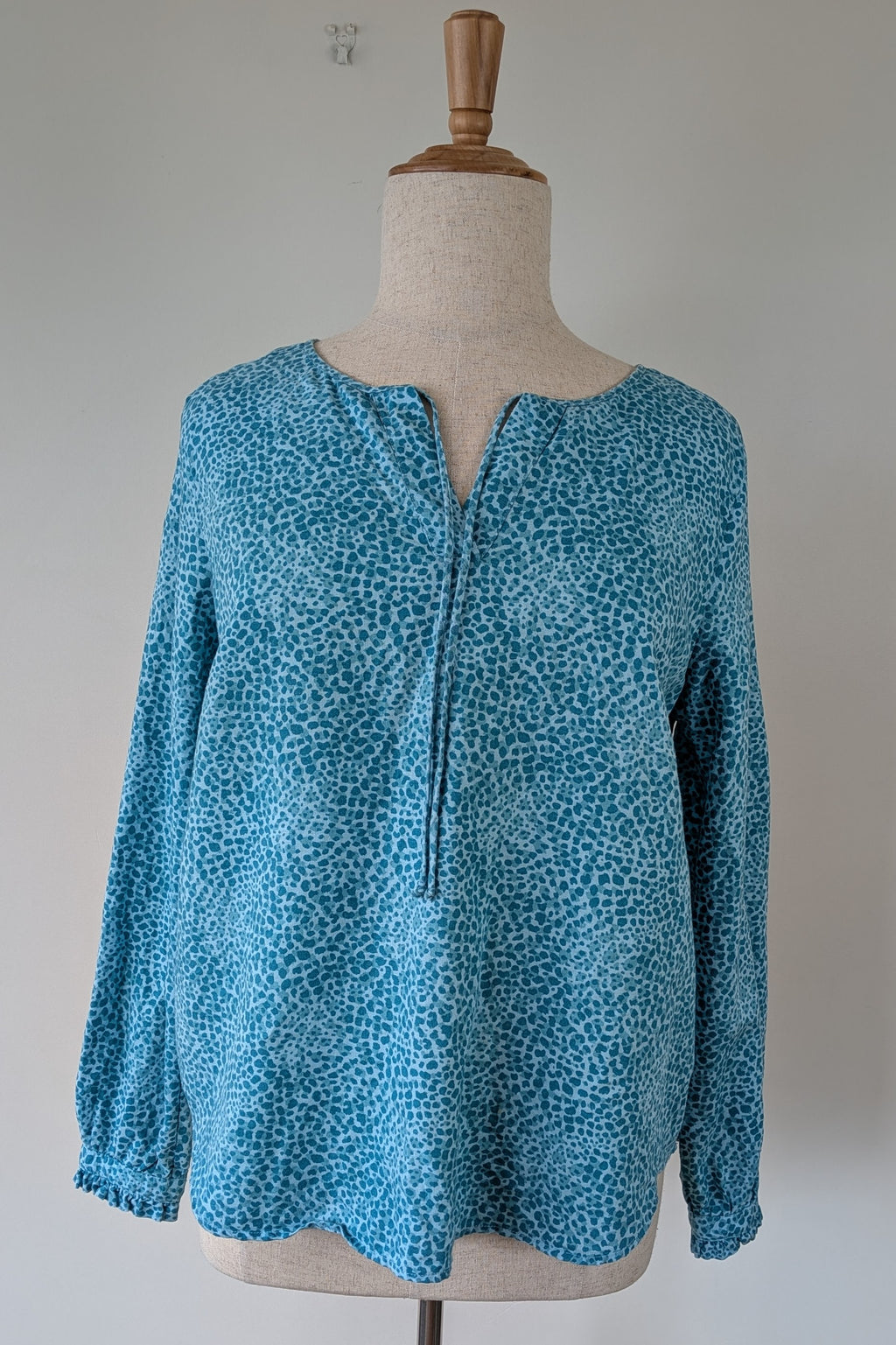 RB Sellars Teal Leopard Print Linen Blend Shirt Size 16