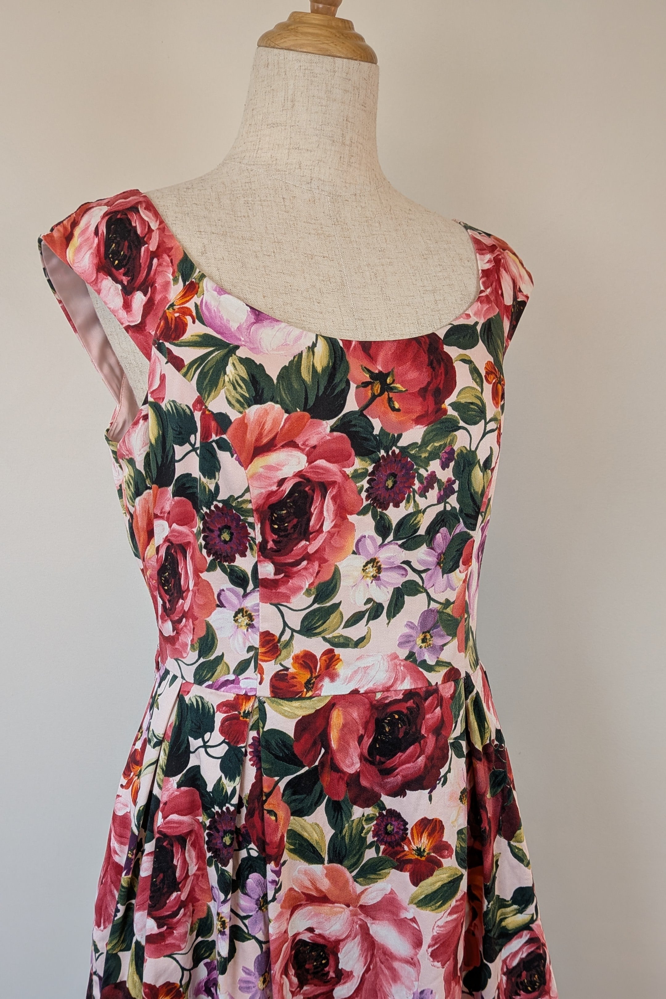 Review Fruits of the Forest Dress Size 10