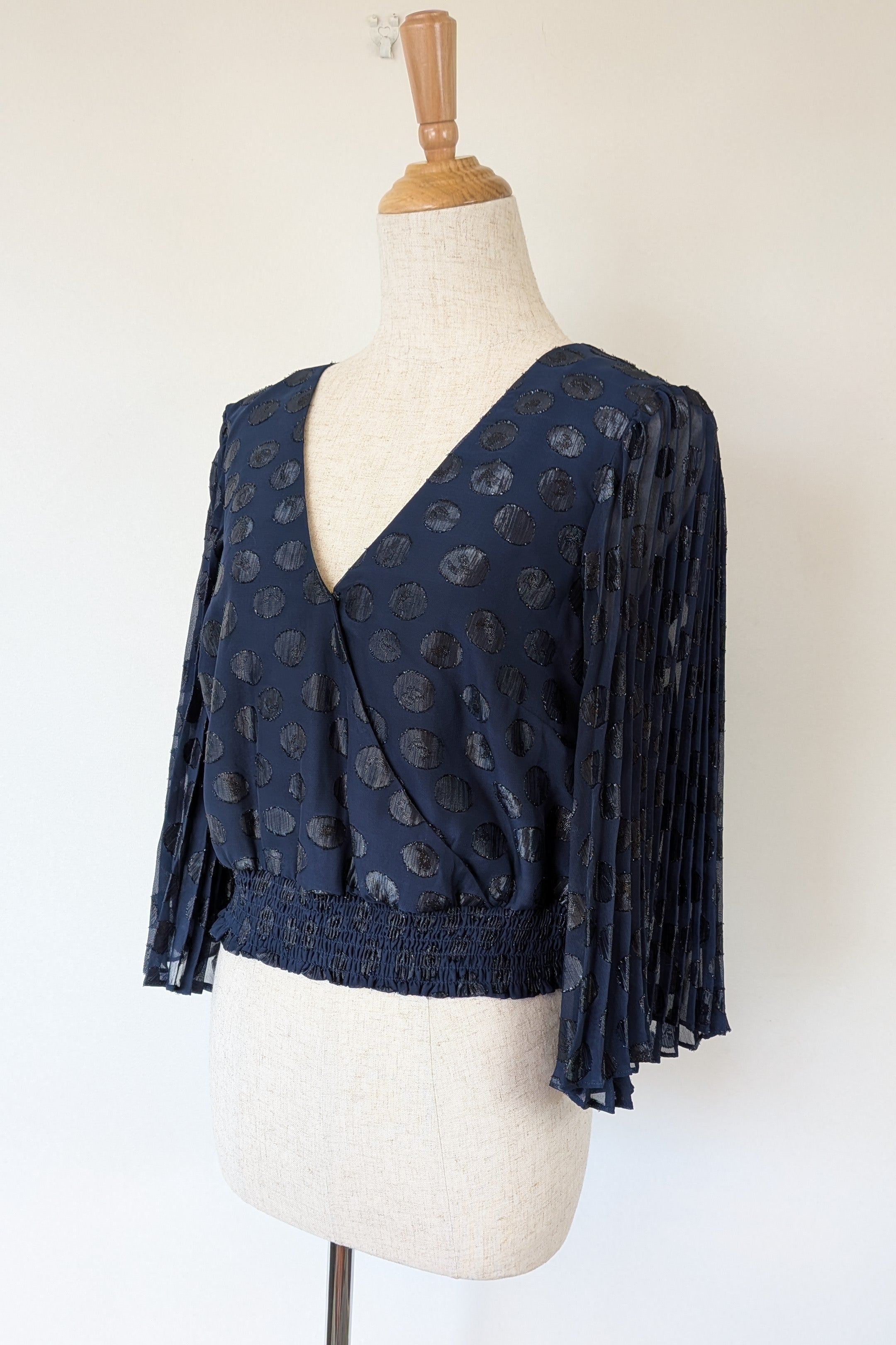 Wayne Cooper Navy Black Polka Dot Pleated Fan Sleeve Wrap Top Size 10