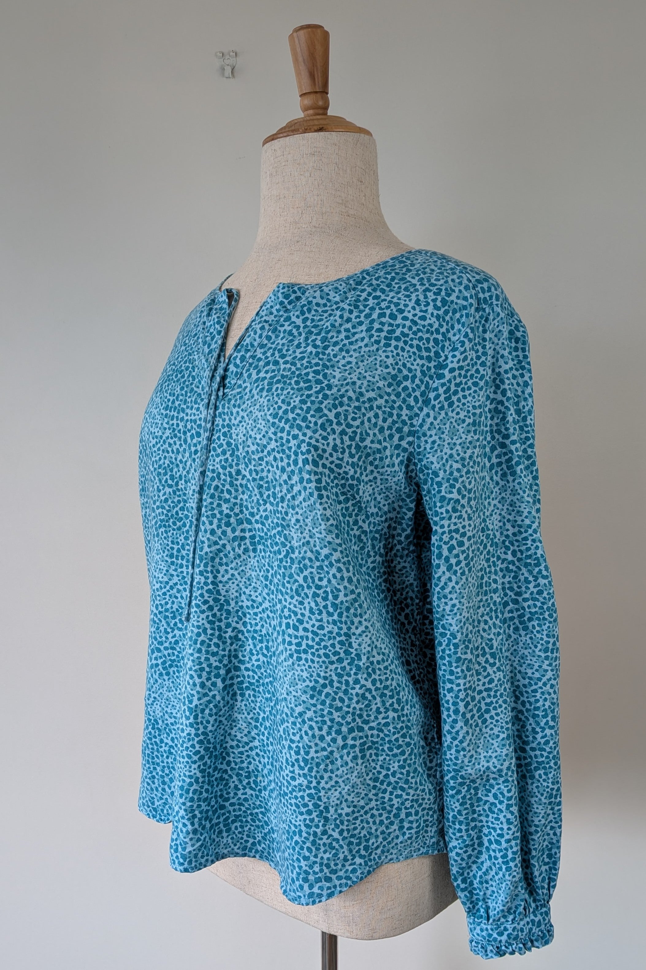RB Sellars Teal Leopard Print Linen Blend Shirt Size 16