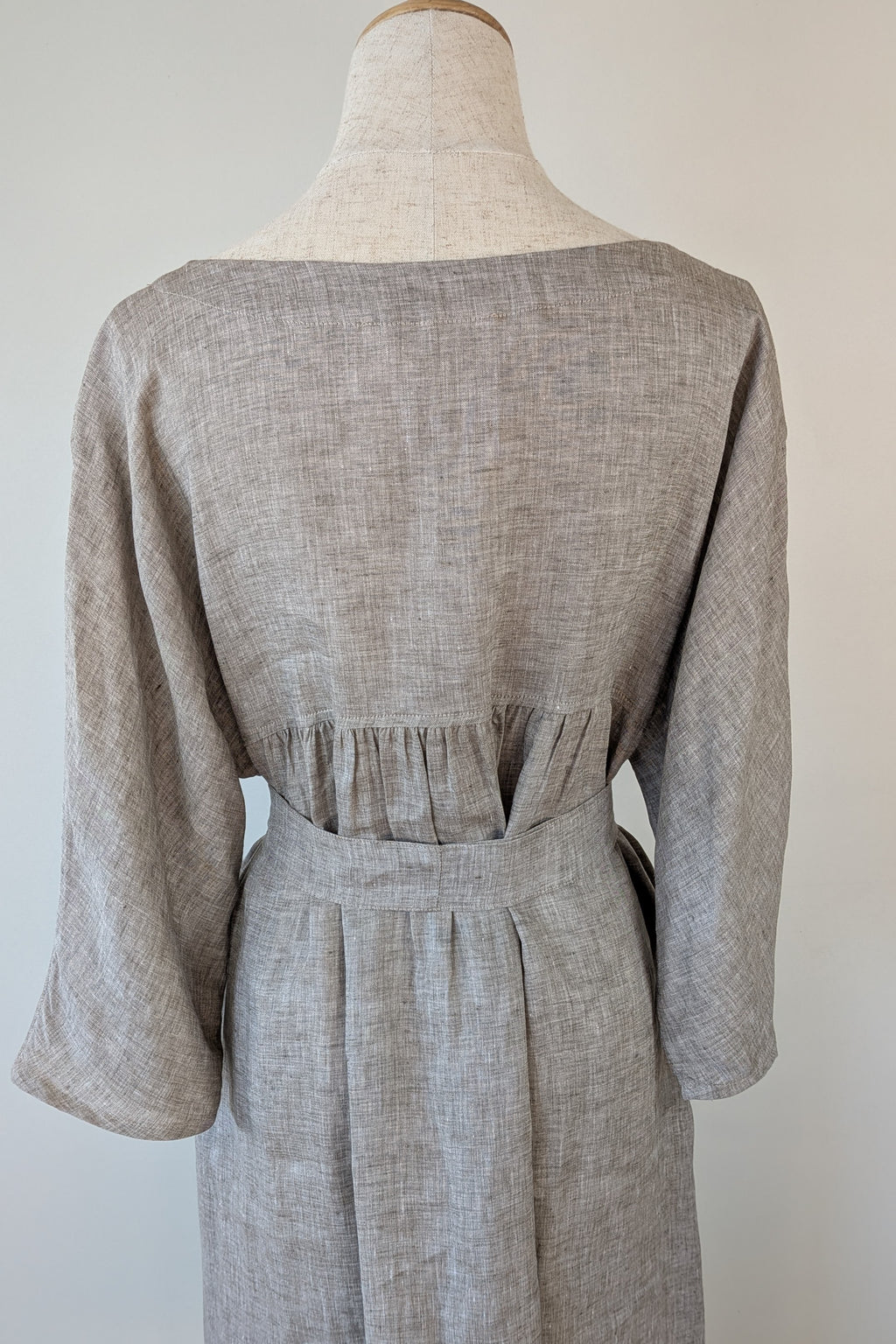 Stella Moda Linen Midi Dress in Grey in One Size