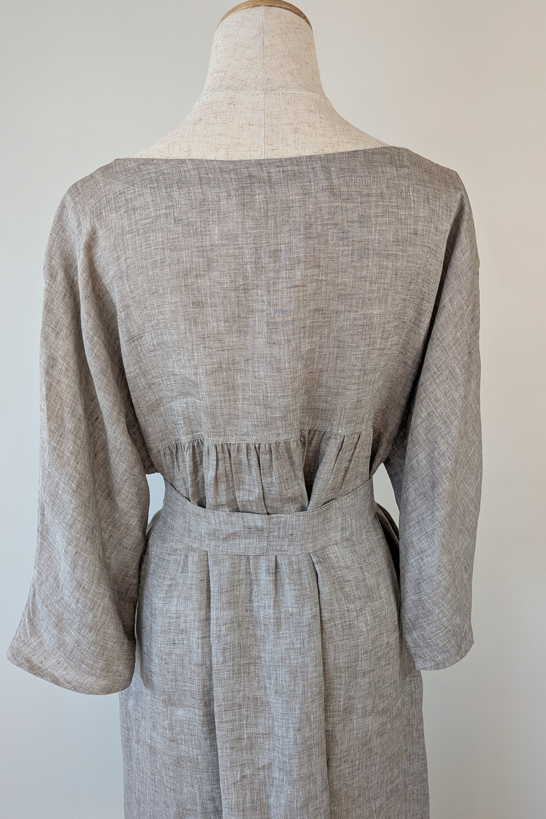 Stella Moda Linen Midi Dress in Grey in One Size