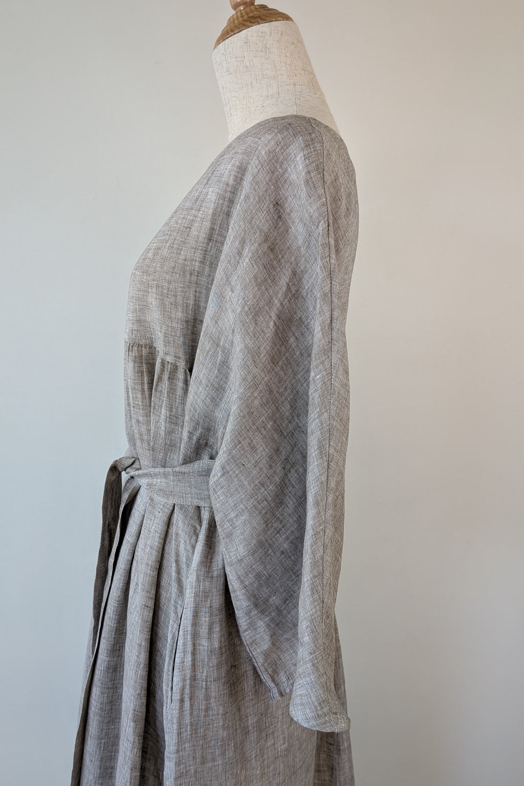 Stella Moda Linen Midi Dress in Grey in One Size