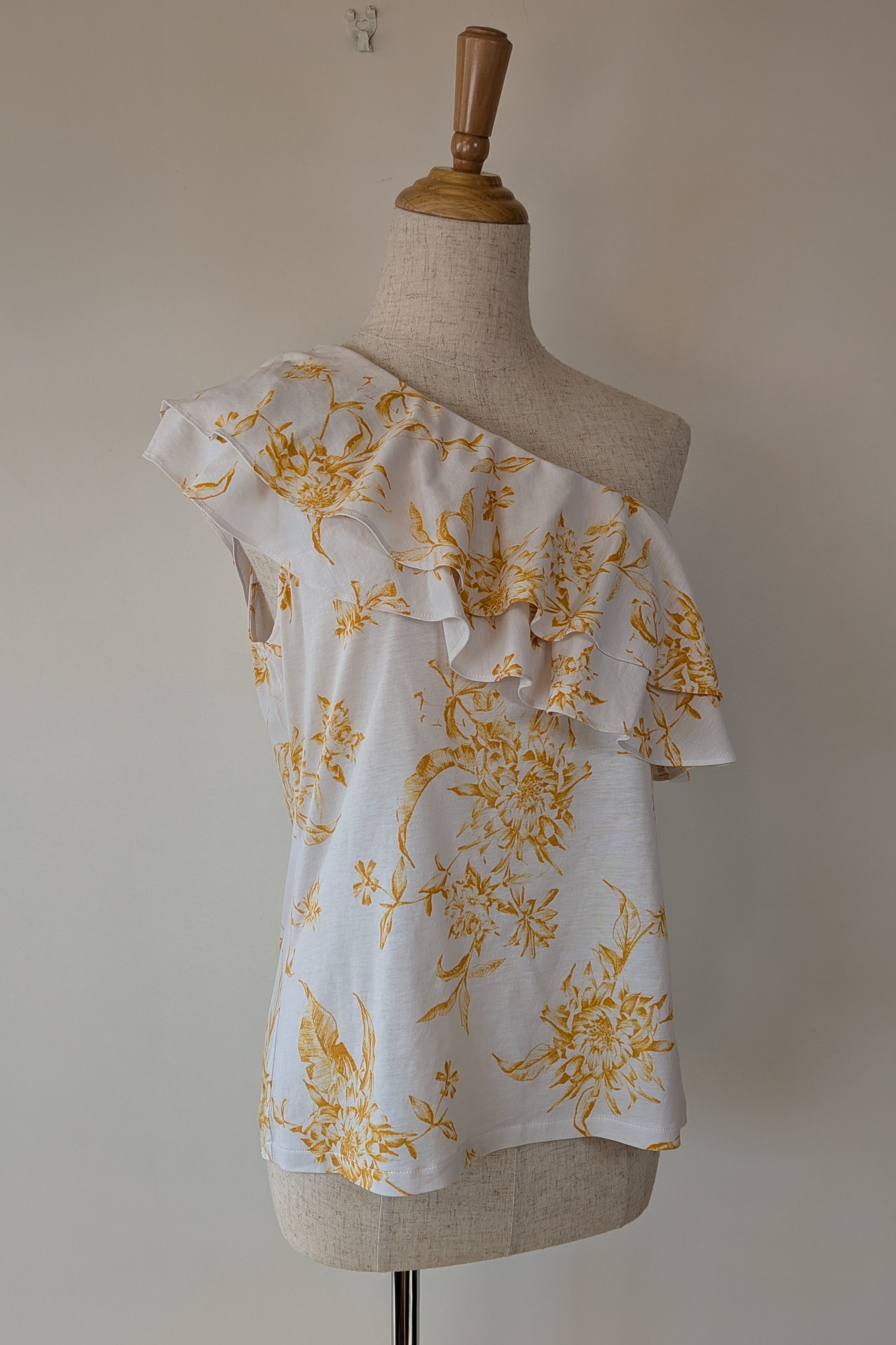 Witchery One Shoulder Ruffle Yellow Floral Top Size XS