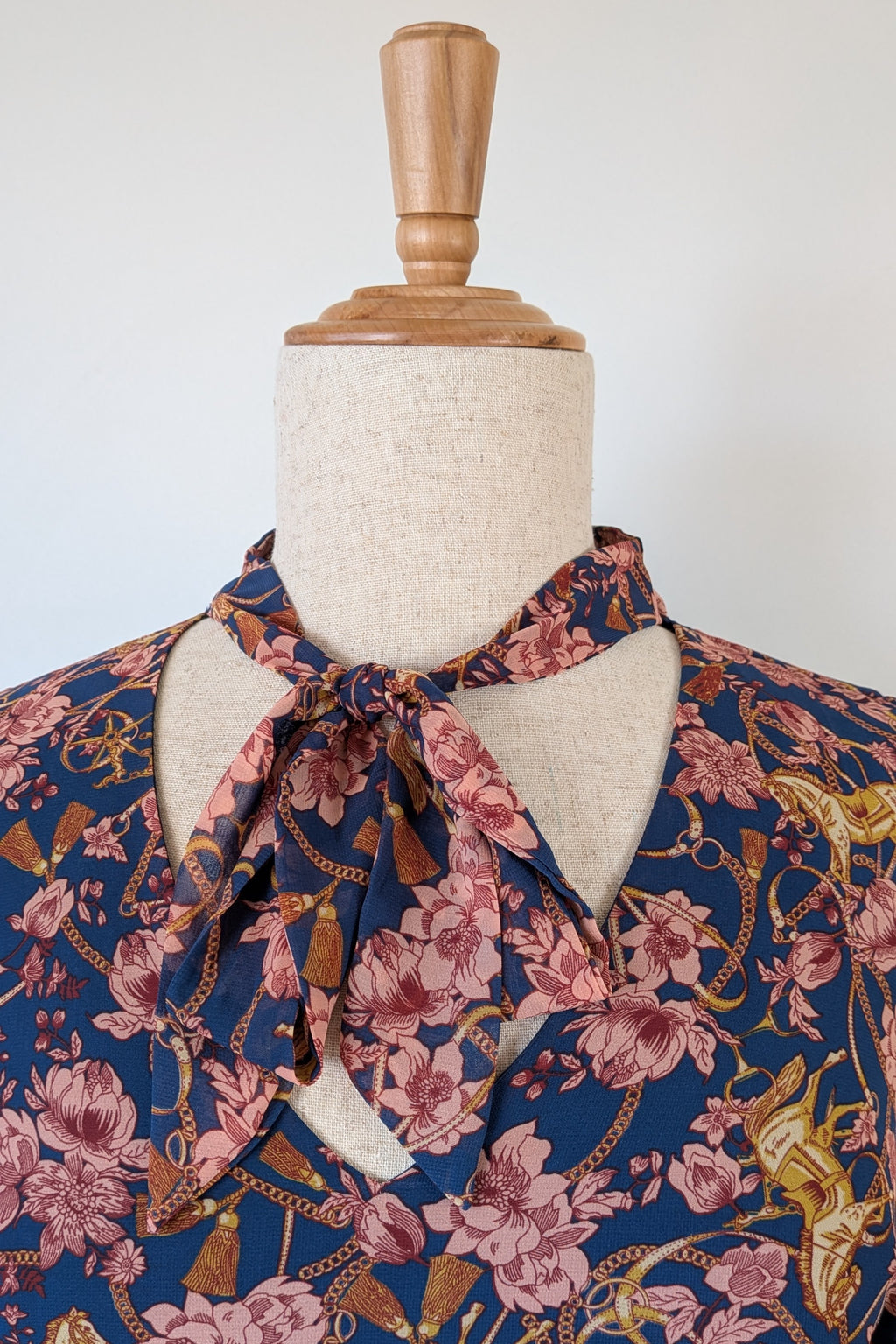 Modcloth Apogee of Elegance Floral & Horse Print Dress Size 22