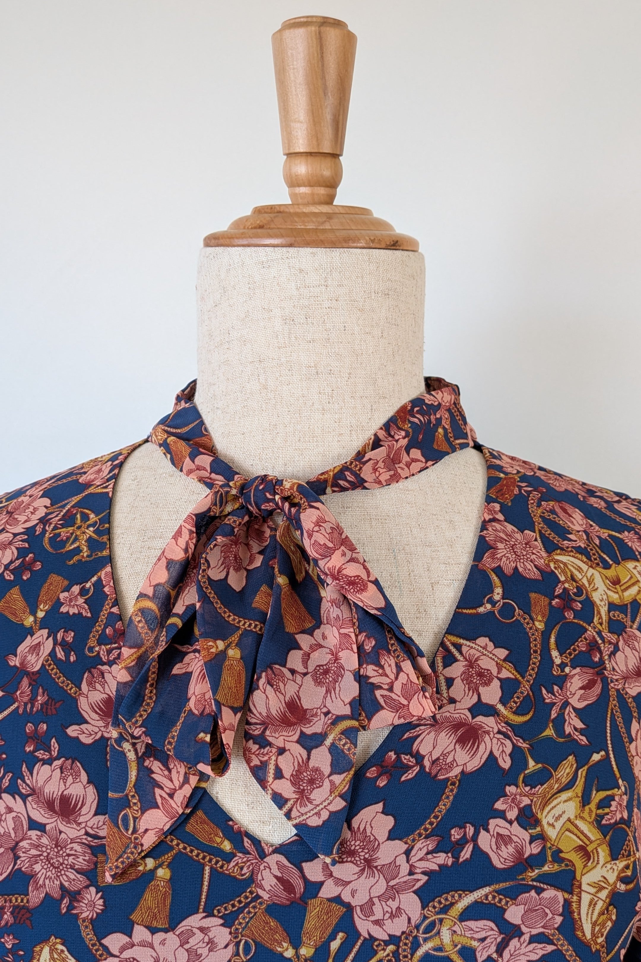 Modcloth Apogee of Elegance Floral & Horse Print Dress Size 22