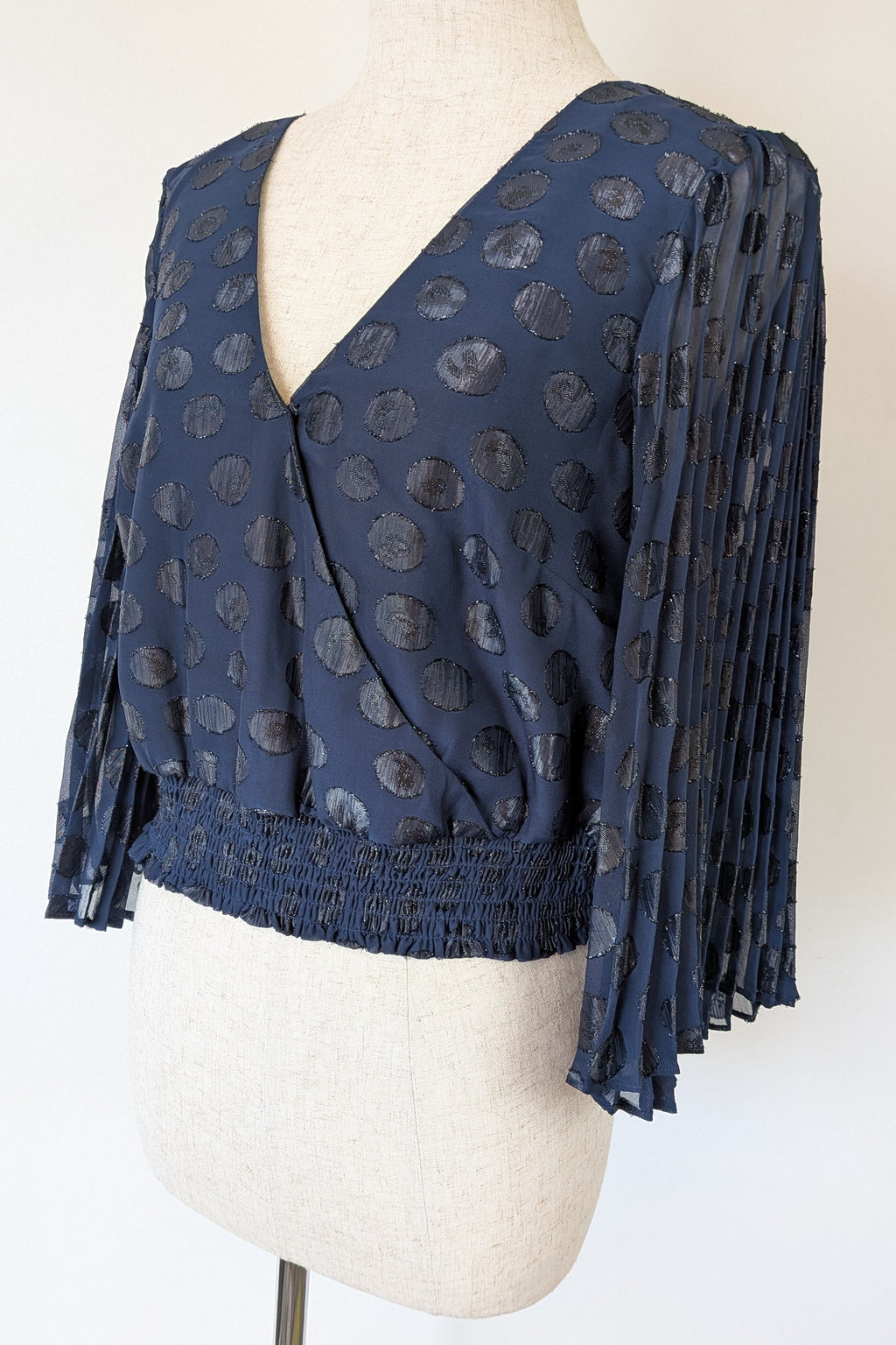 Wayne Cooper Navy Black Polka Dot Pleated Fan Sleeve Wrap Top Size 10