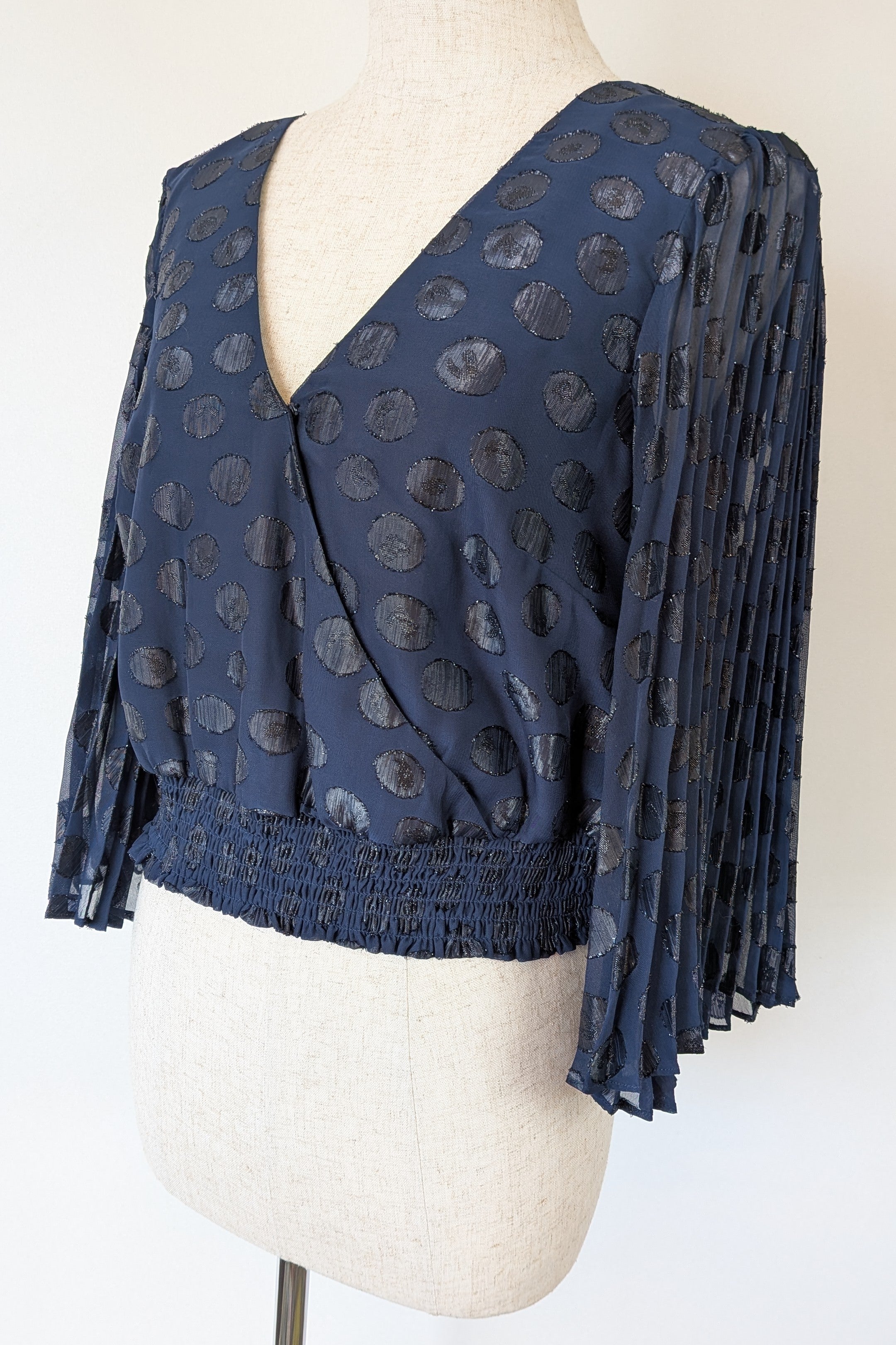 Wayne Cooper Navy Black Polka Dot Pleated Fan Sleeve Wrap Top Size 10
