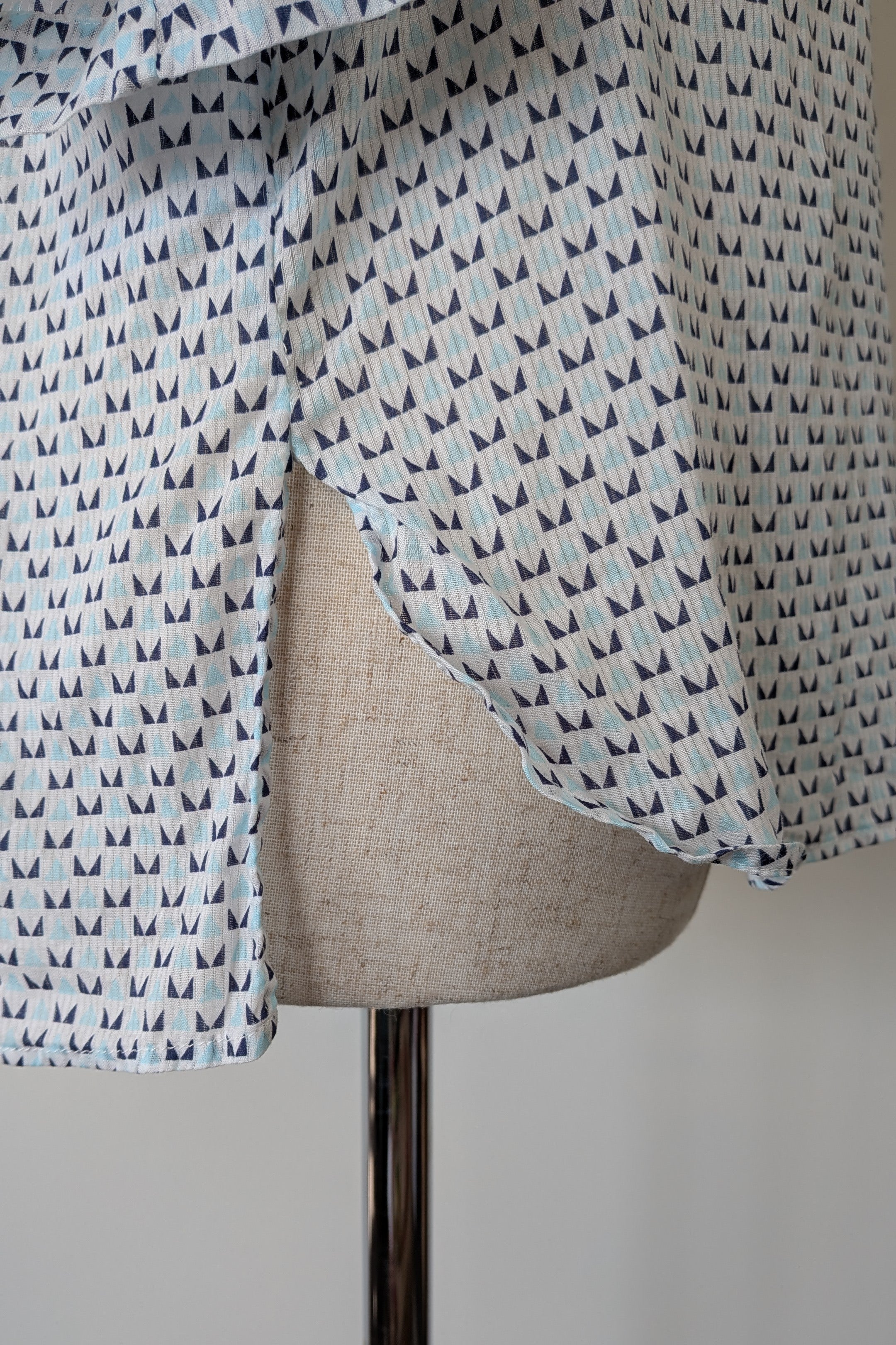 Country Road Blue Geometric Cotton Puff Sleeve Shirt Size S