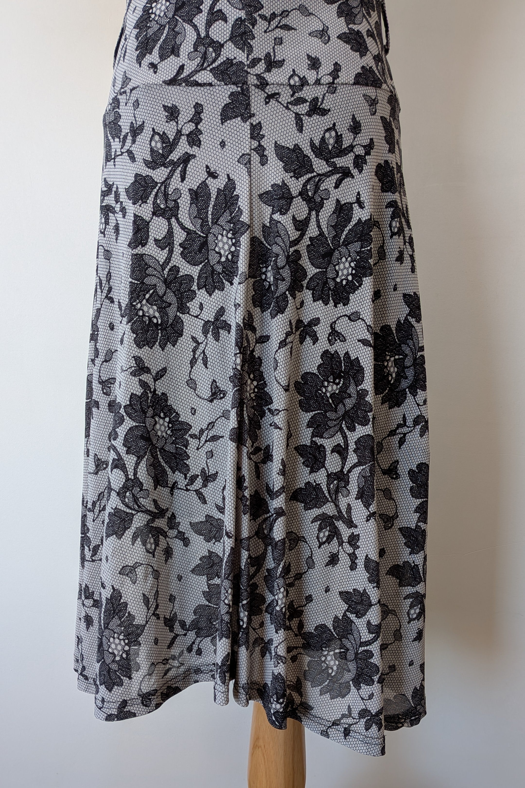 Vintage Y2K Tea Berry Floral Lace Cowl Neck Dress Size 8/10