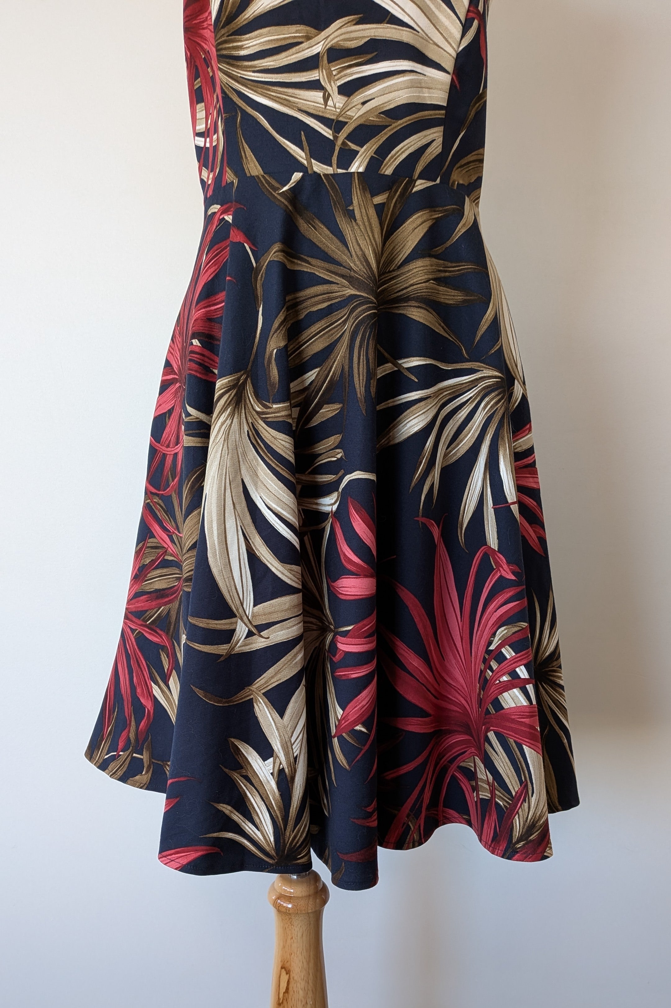 Sunny Girl Tropical Print Fit n Flare Singlet Dress Size 12 Brand New With Tags RRP $89.95