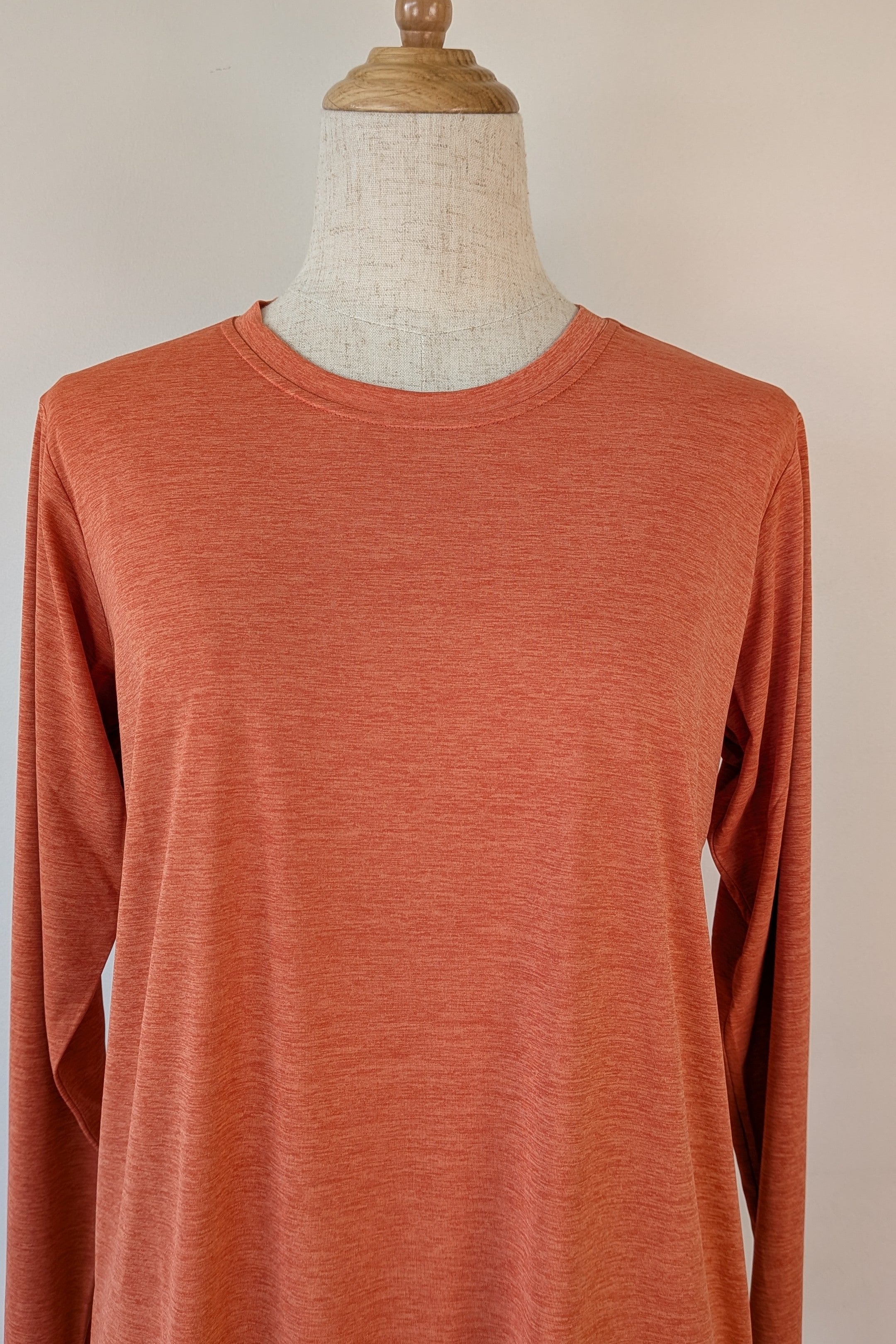 Patagonia Long Sleeved Capilene Cool Daily Shirt in Quartz Coral Size M Brand New With Tags RRP $79.95
