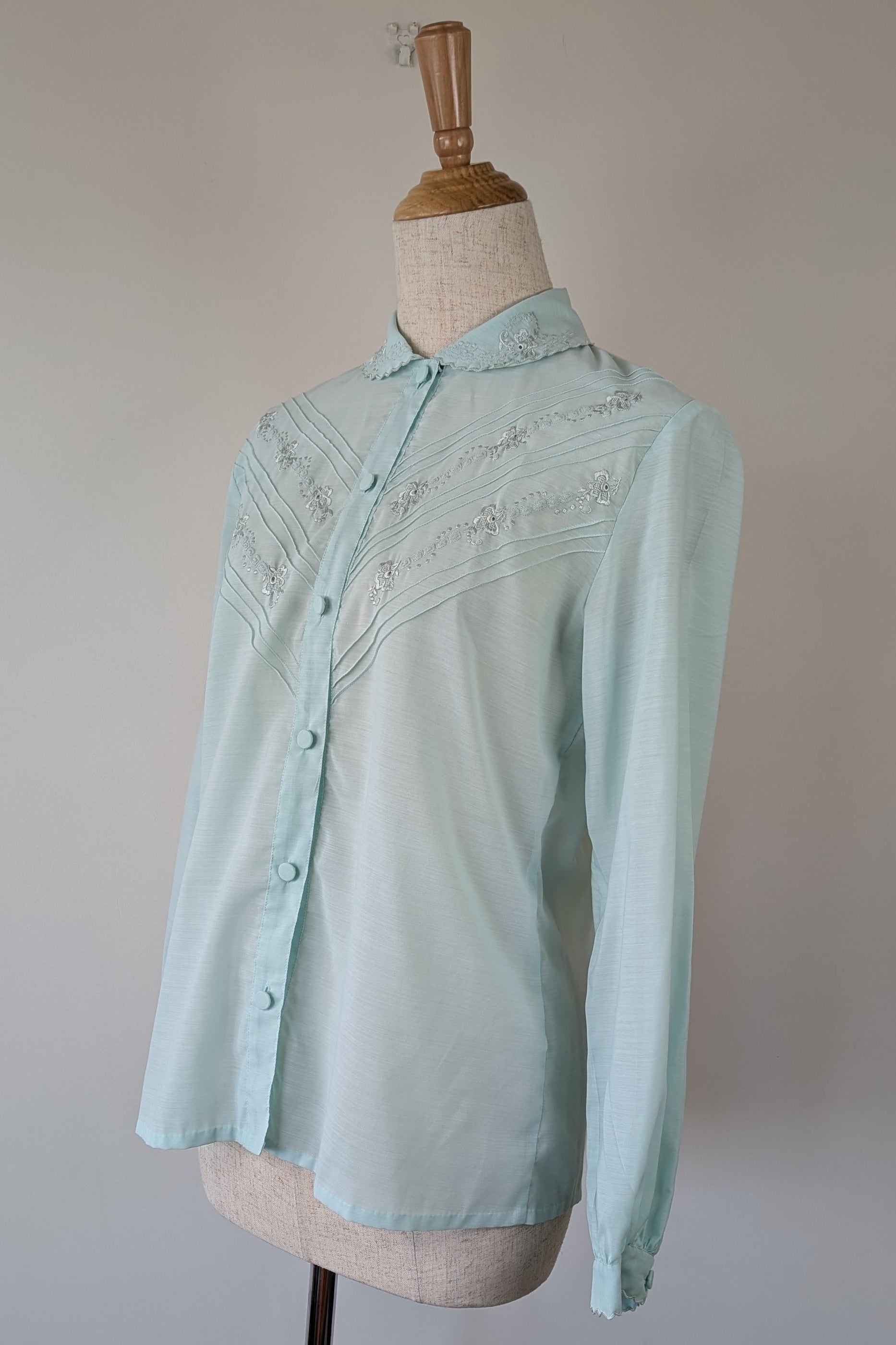 Vintage 70s Robert Lin International Blue Embroidered Blouse Size 10